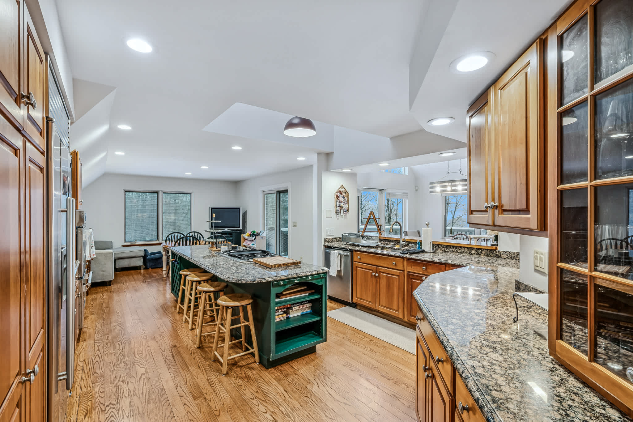 Golf Course, Fireplace, Pool Table - The Oasis*