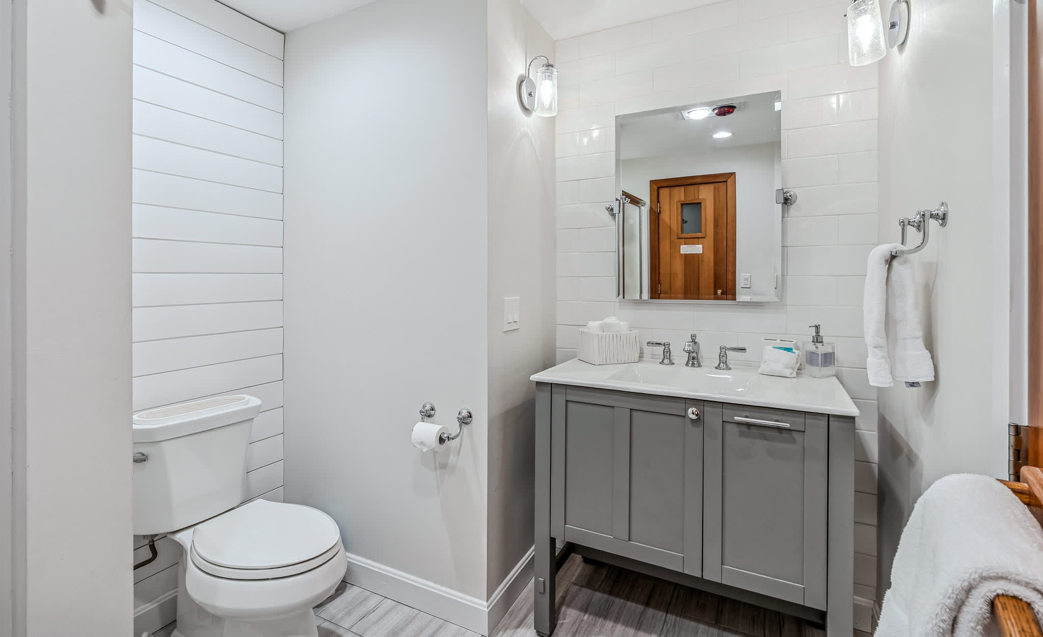 Golf Course, Fireplace, Pool Table - The Oasis*