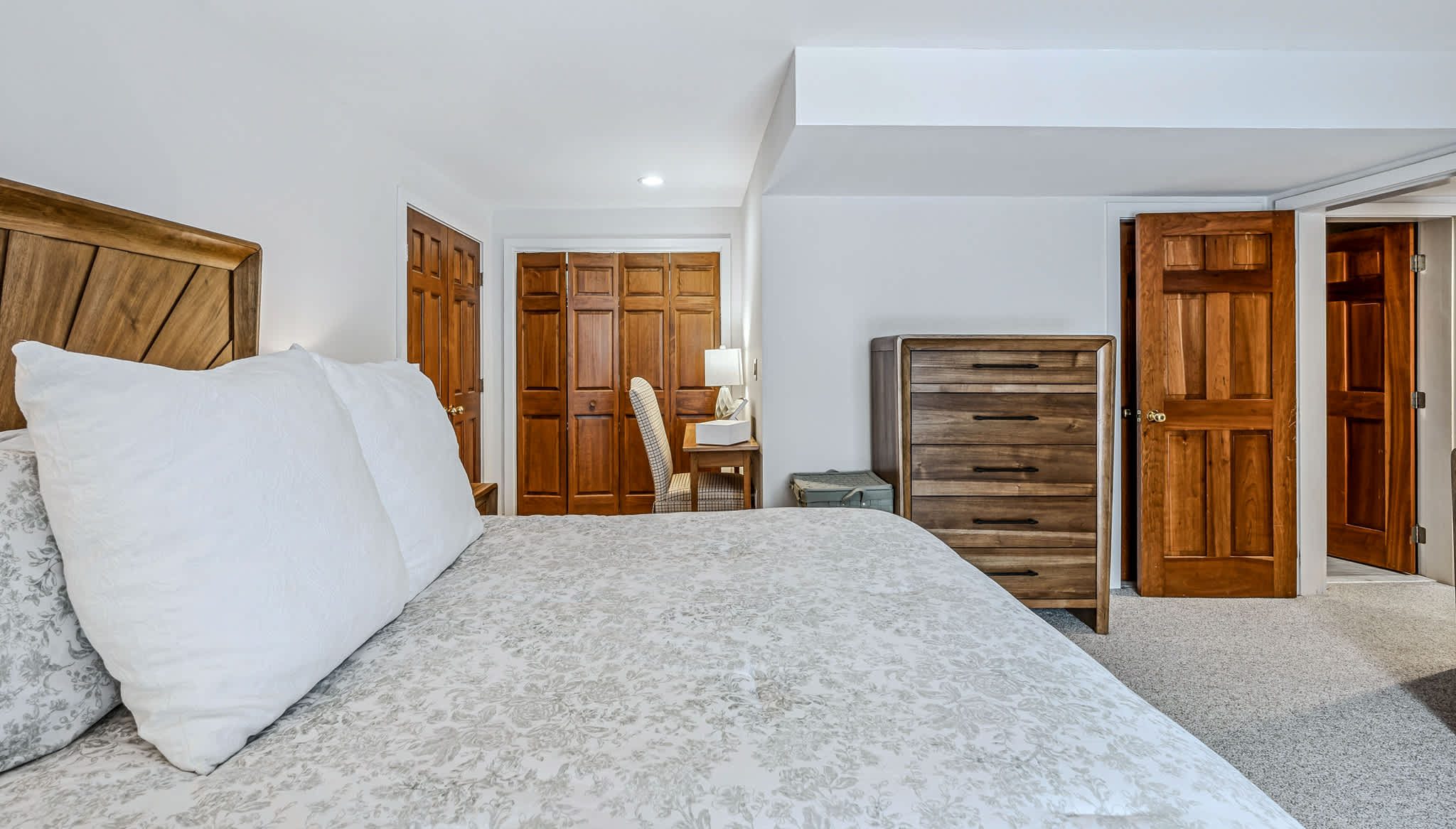 Golf Course, Fireplace, Pool Table - The Oasis*