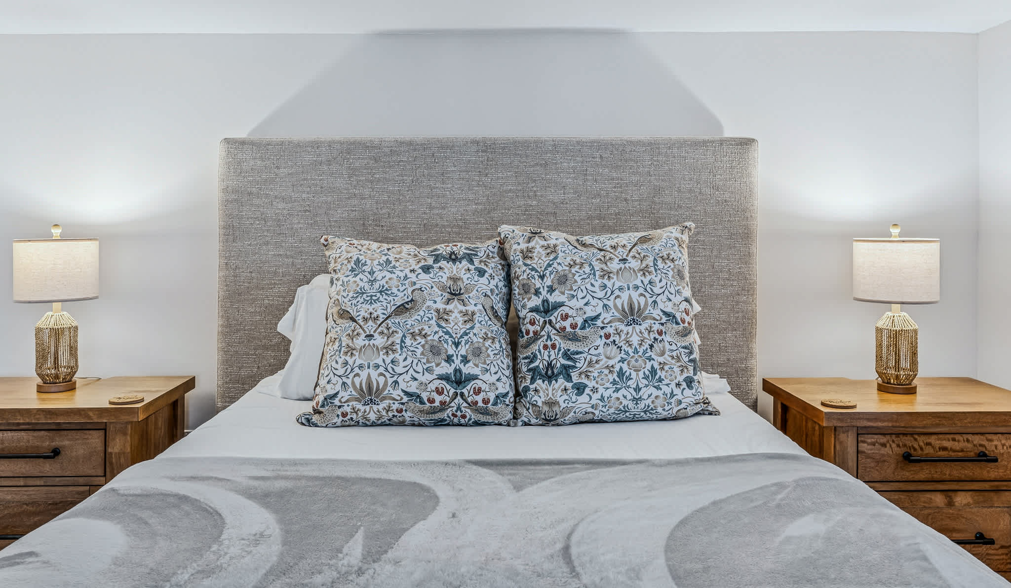 Golf Course, Fireplace, Pool Table - The Oasis*