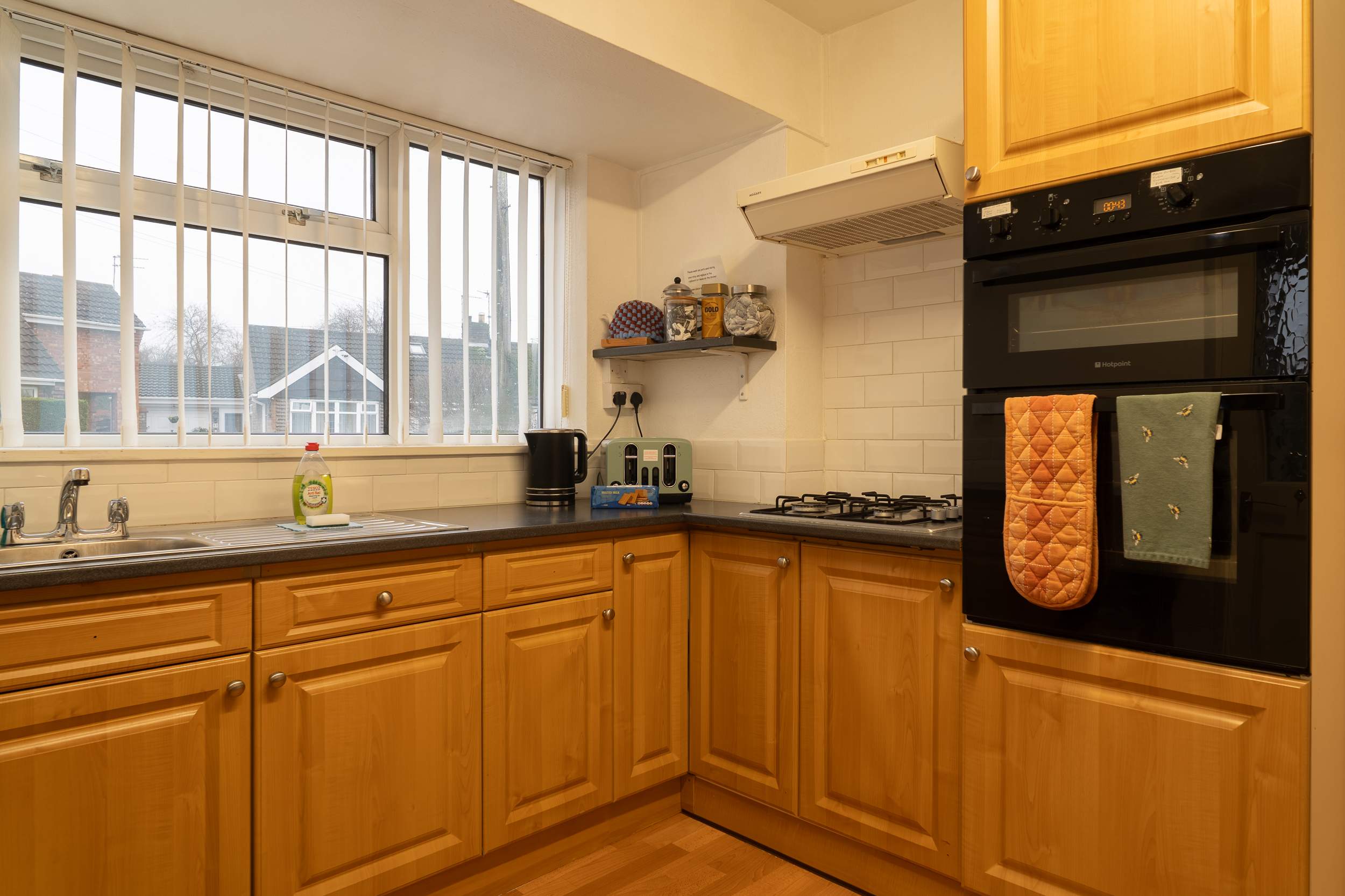 No 48 - 3 Bedroom Heworth in York in Galtres Road 48 YO31 1JR - Property image 4 - VivreStays