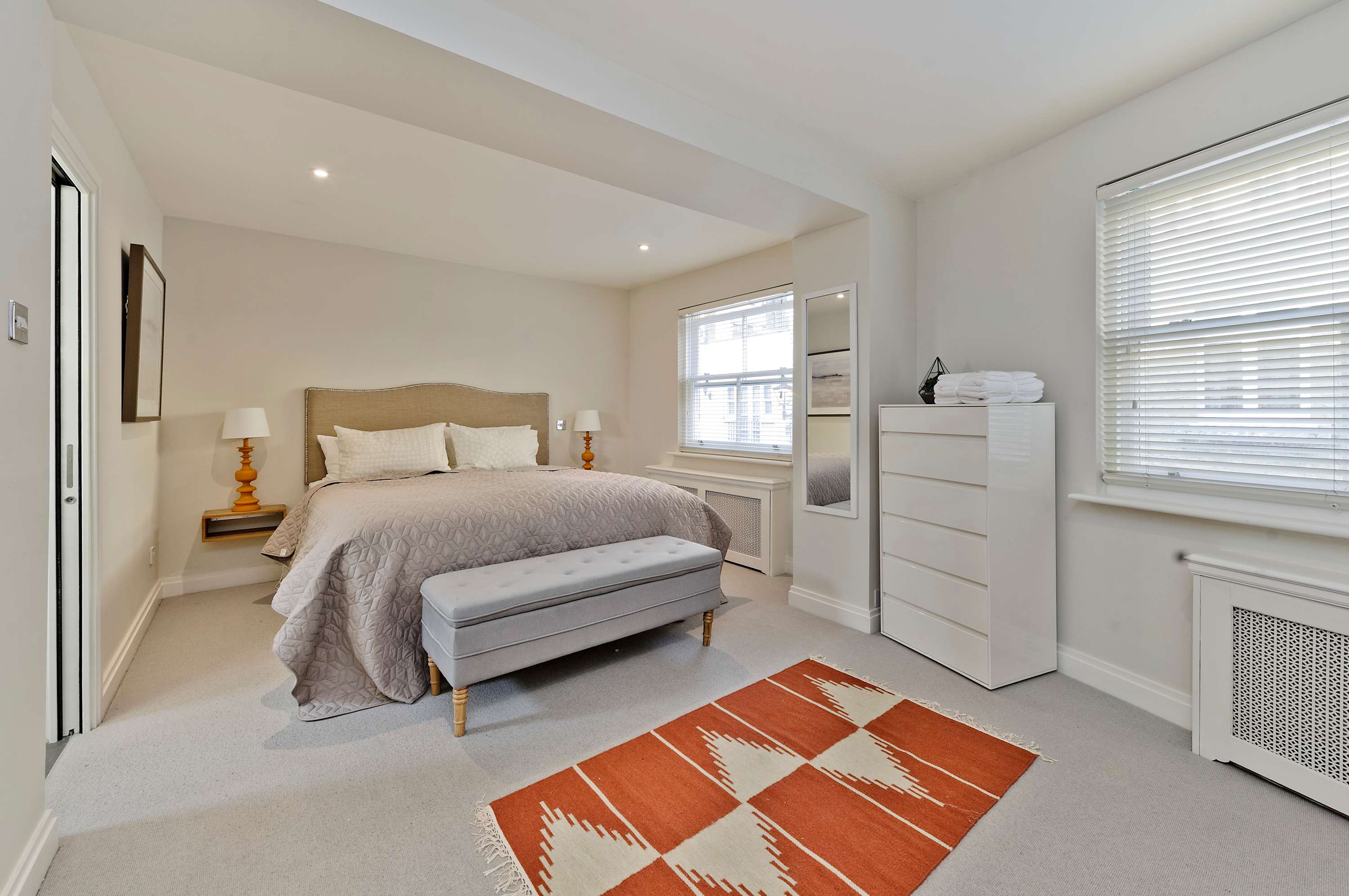 2 Bedroom Mews House, Marble Arch in Frederick Close 1 W2 2HD - Property image 5 - VivreStays