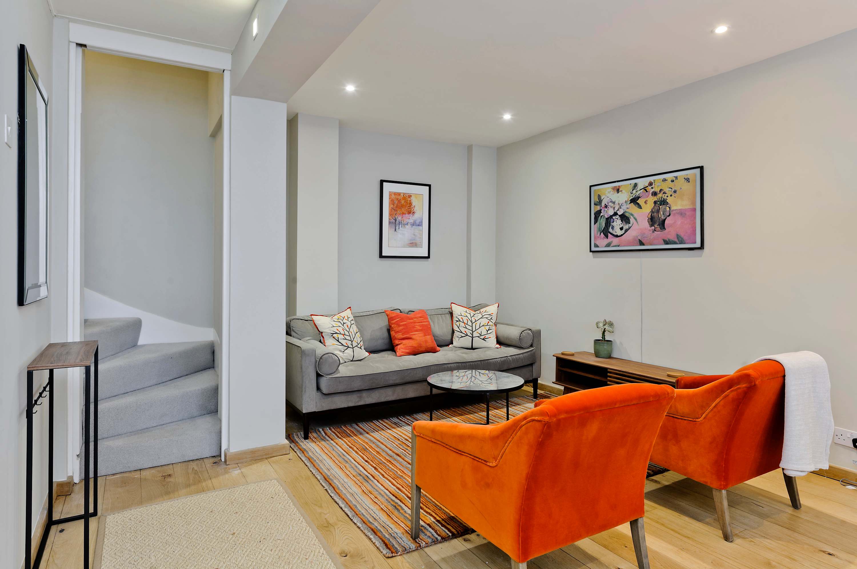 2 Bedroom Mews House, Marble Arch in Frederick Close 1 W2 2HD - Property image 2 - VivreStays