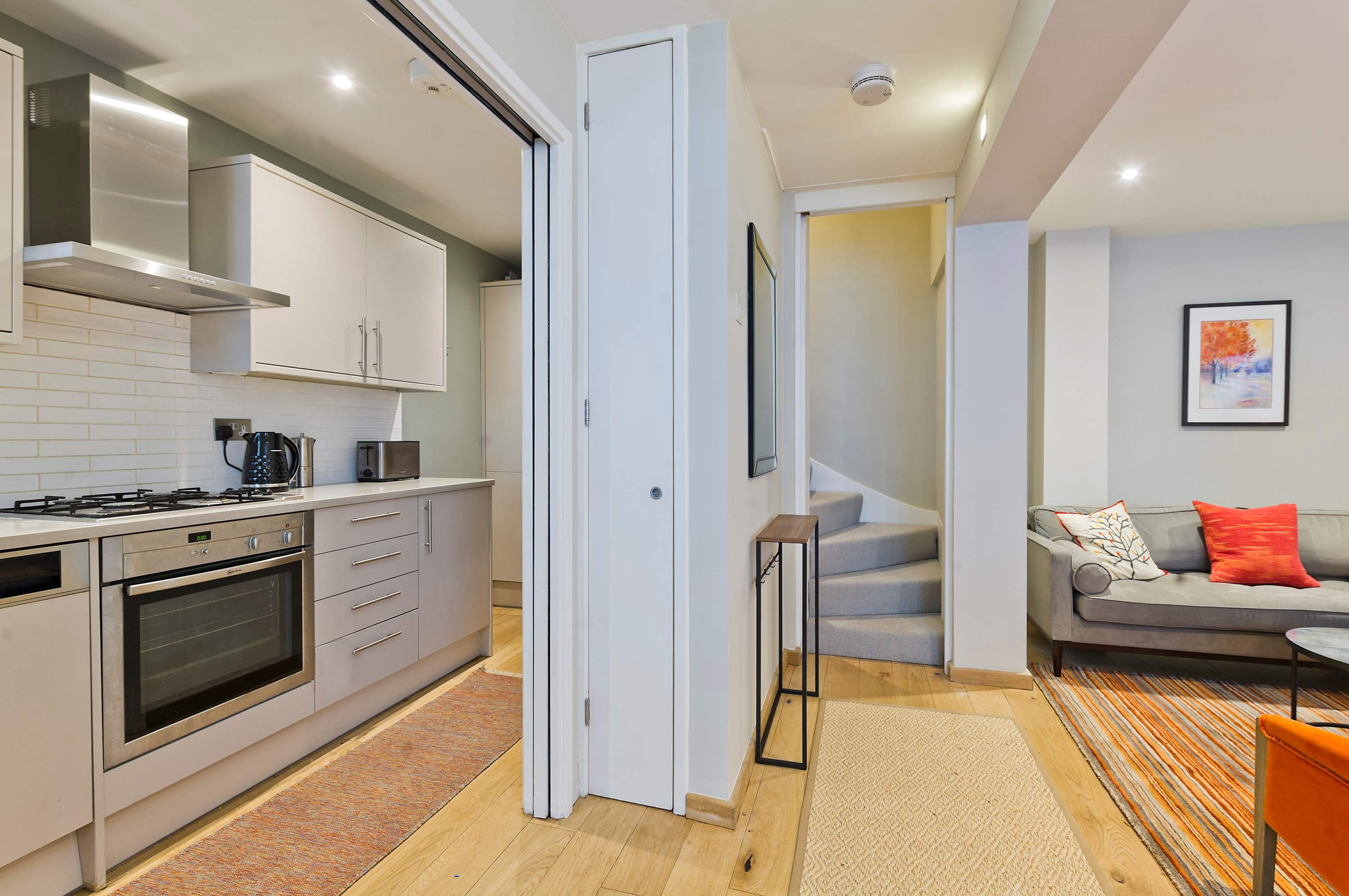 2 Bedroom Mews House, Marble Arch in Frederick Close 1 W2 2HD - Property image 24 - VivreStays