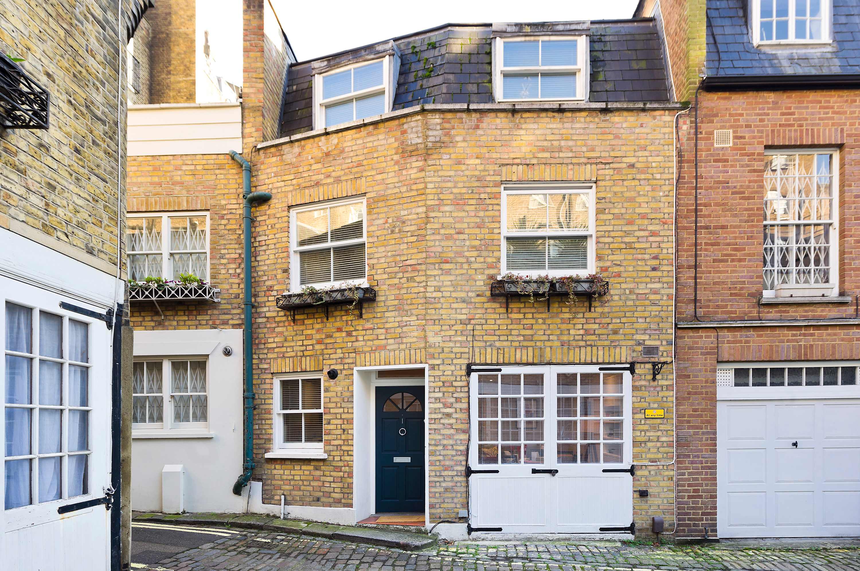 2 Bedroom Mews House, Marble Arch in Frederick Close 1 W2 2HD - Property image 26 - VivreStays