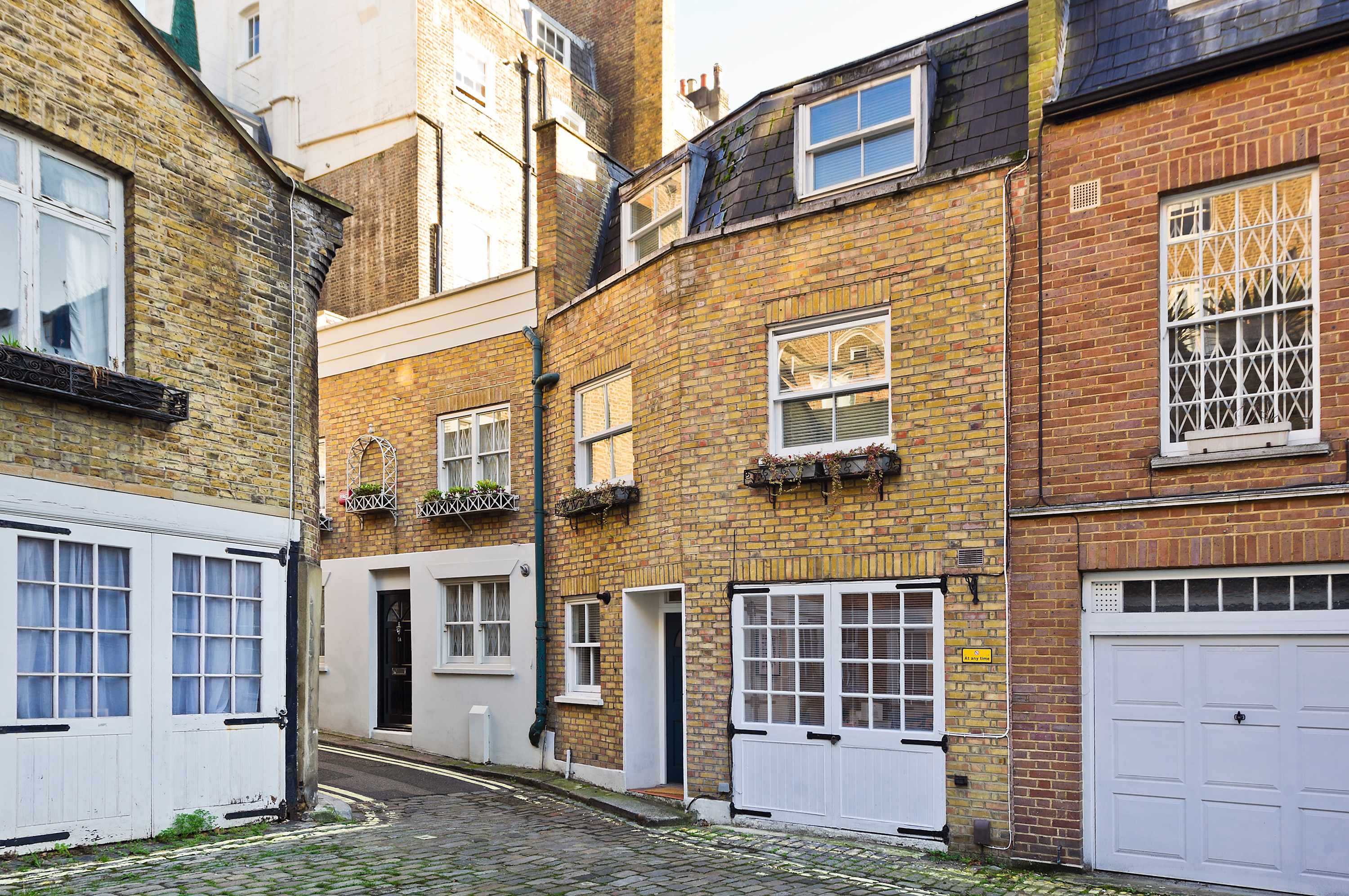 2 Bedroom Mews House, Marble Arch in Frederick Close 1 W2 2HD - Property image 27 - VivreStays