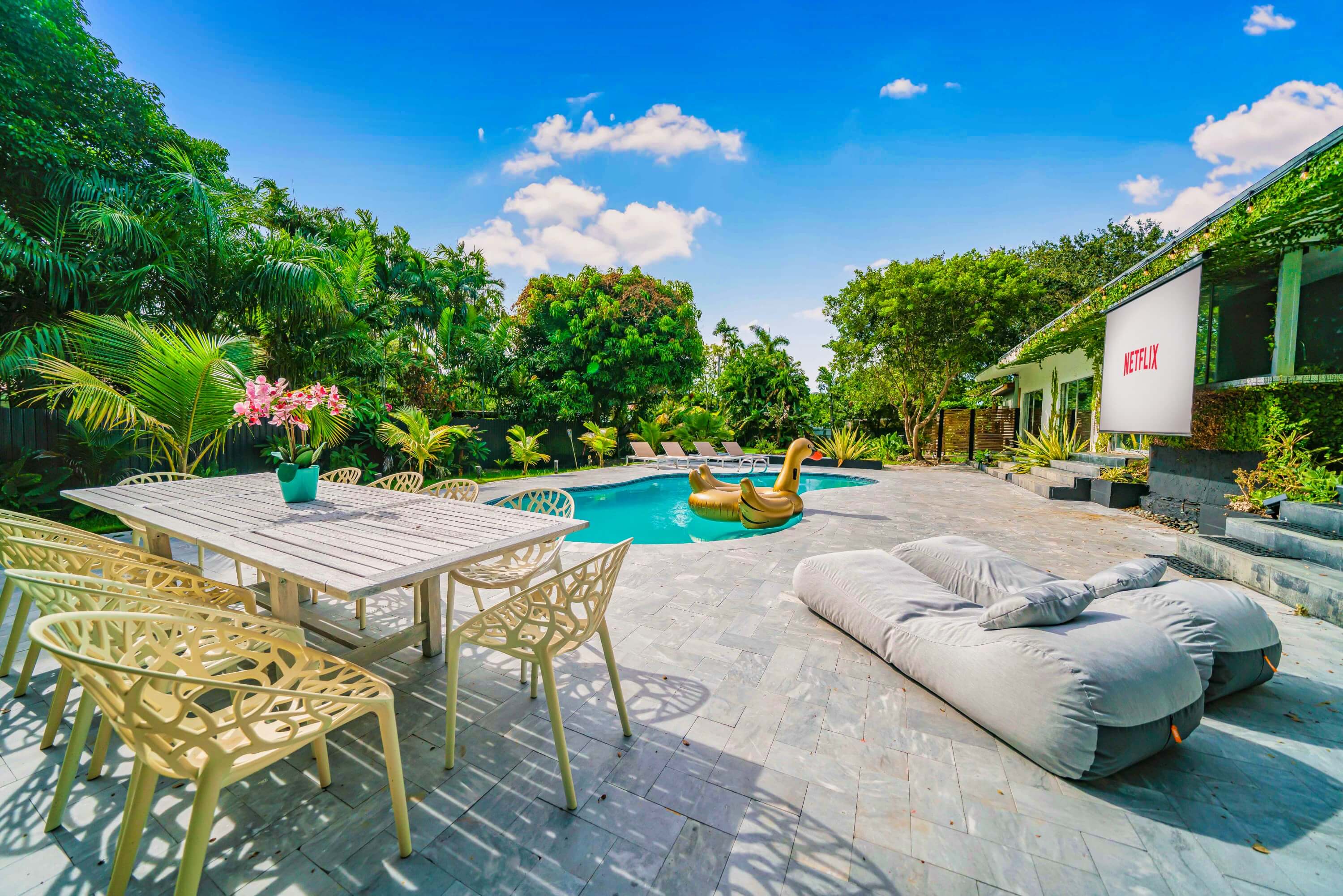 Outdoor Dining and beanbags