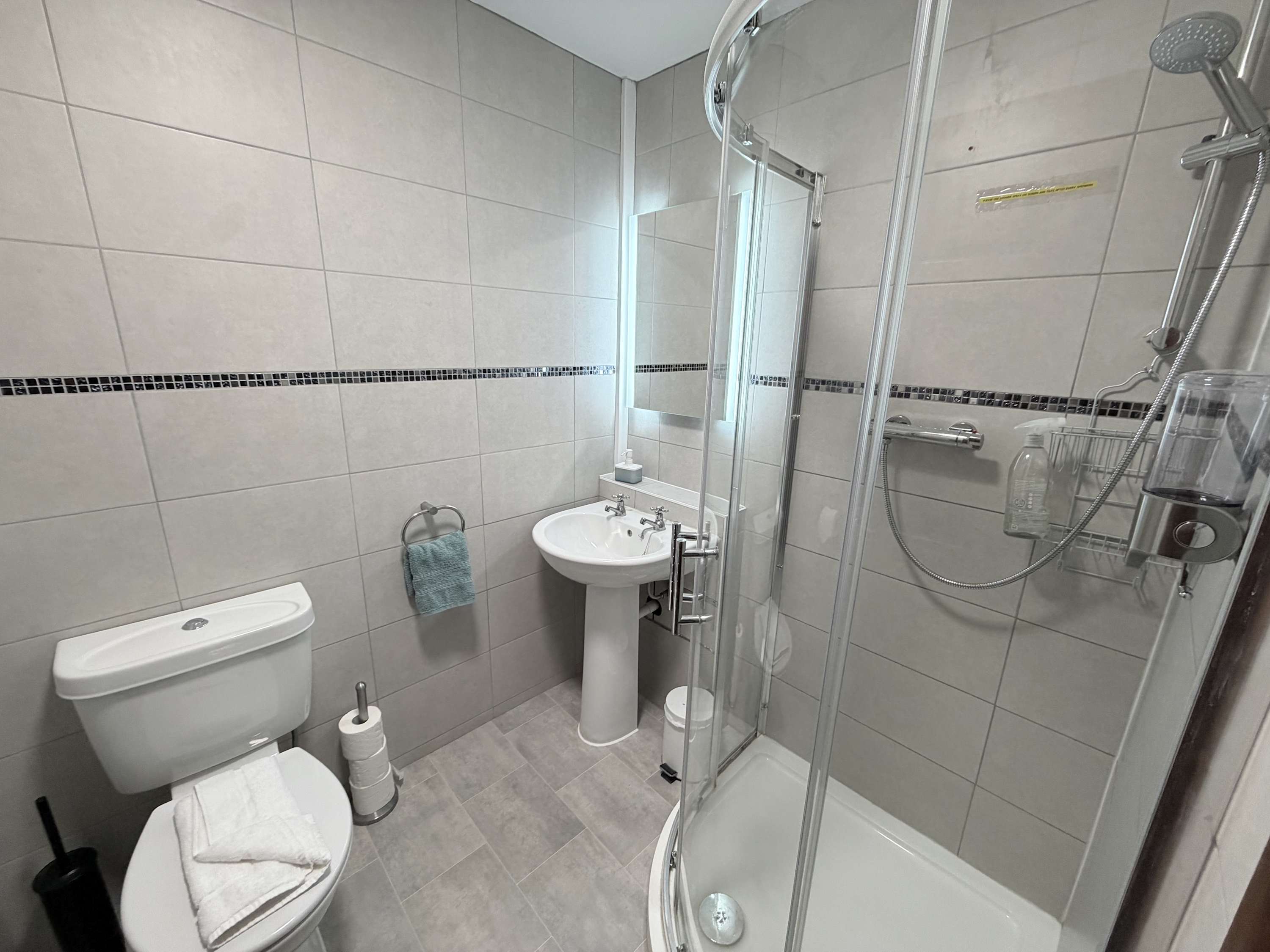 Millbrook House Apartments 5 - Two bedroom maisonette next to Milton Park in High Street OX14 4EL - Property image 4 - VivreStays