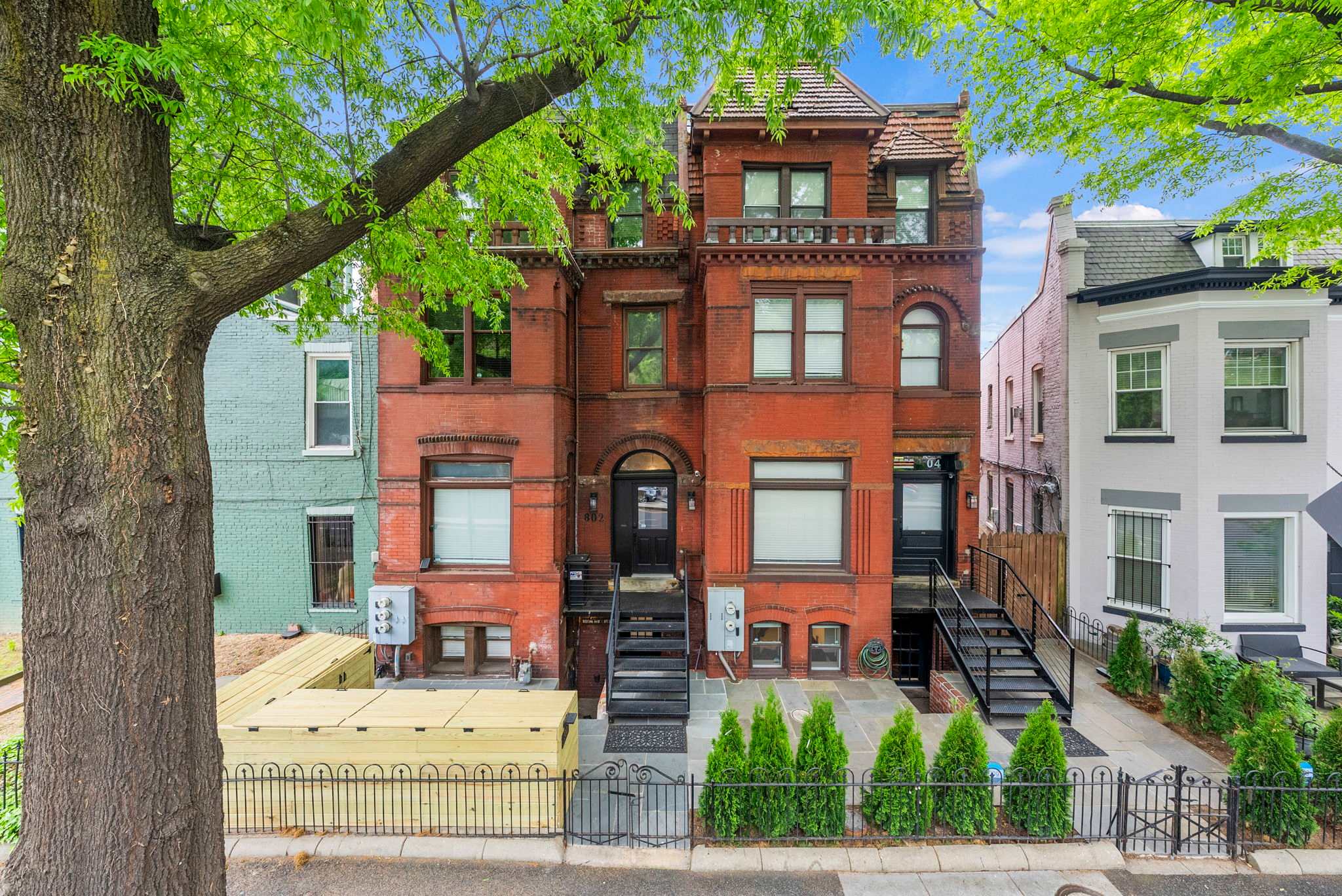 Luxury Logan Circle 4BR DC Townhome + Huge Patio