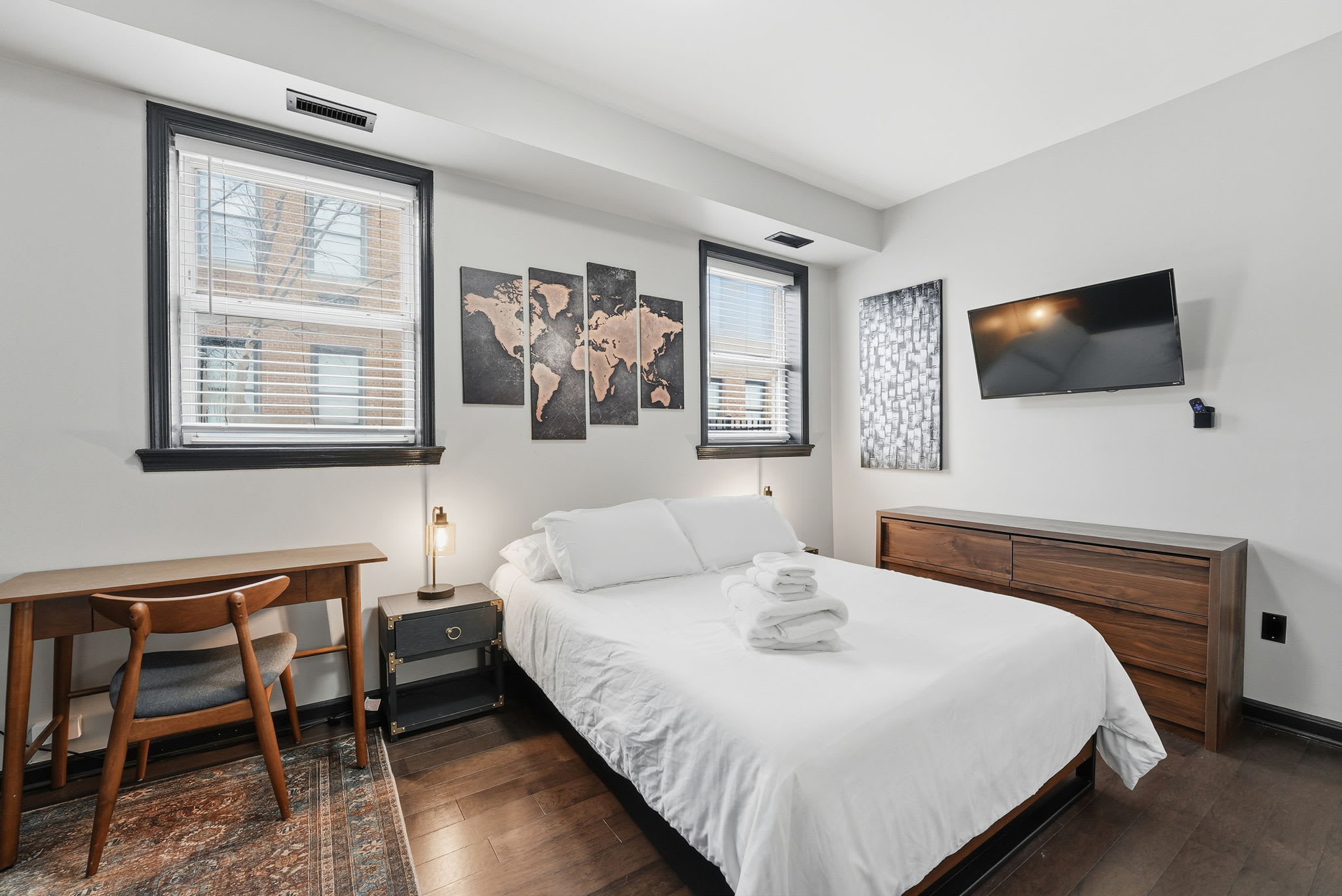 Luxury DC Apt: Walkable, Monthly & Easy Parking!