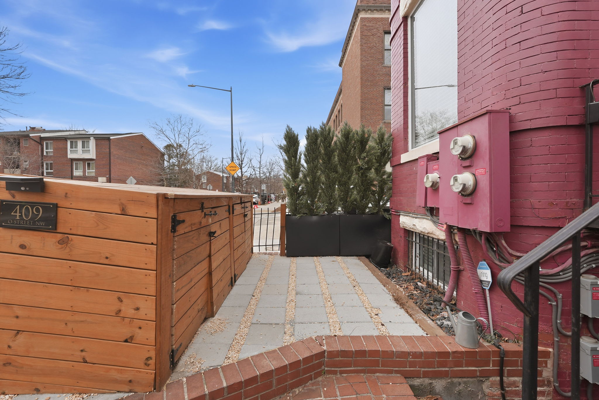 Luxury DC Apt: Walkable, Monthly & Easy Parking!