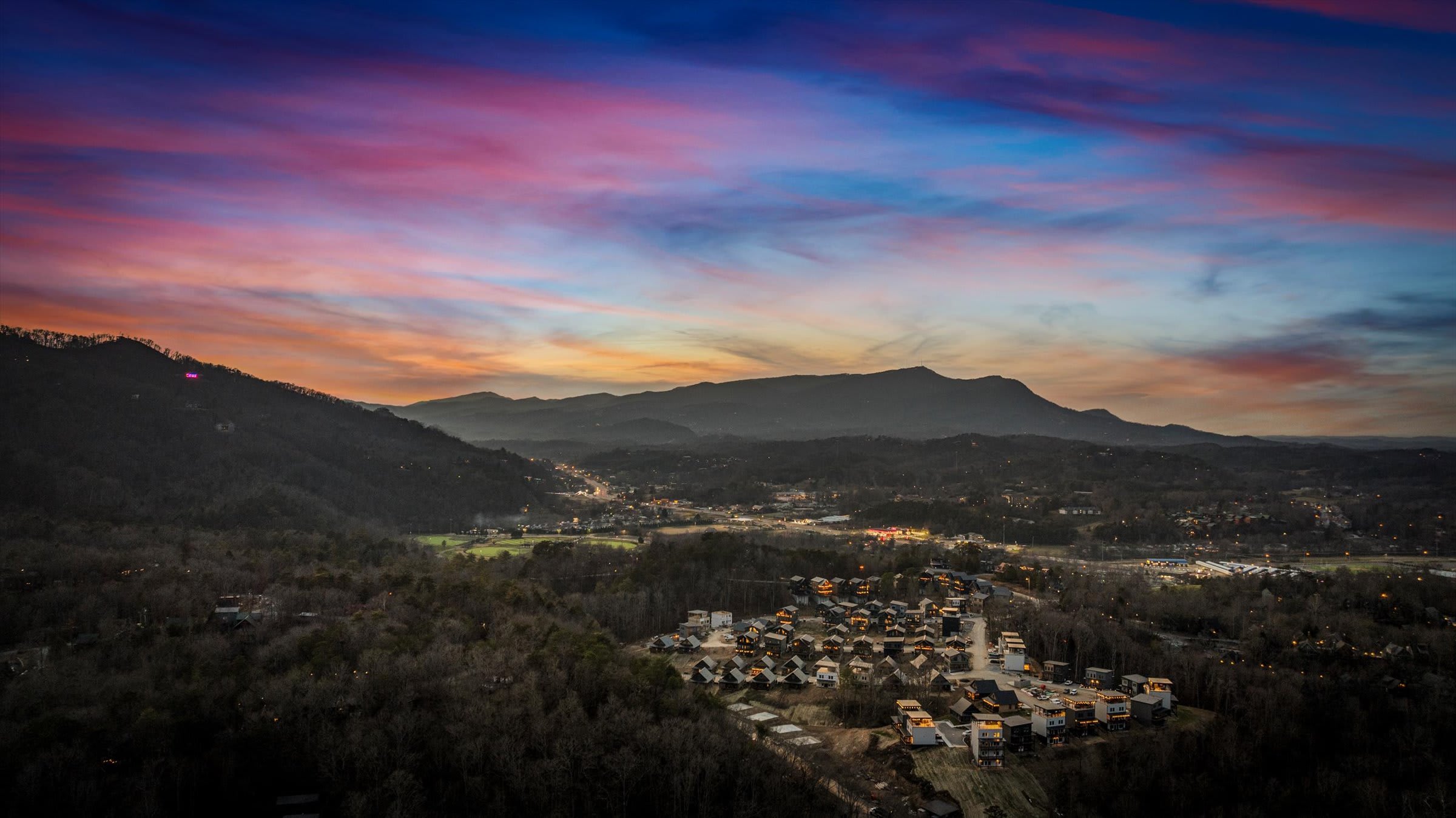 Serene cabin w/ pool, hot tub & game room