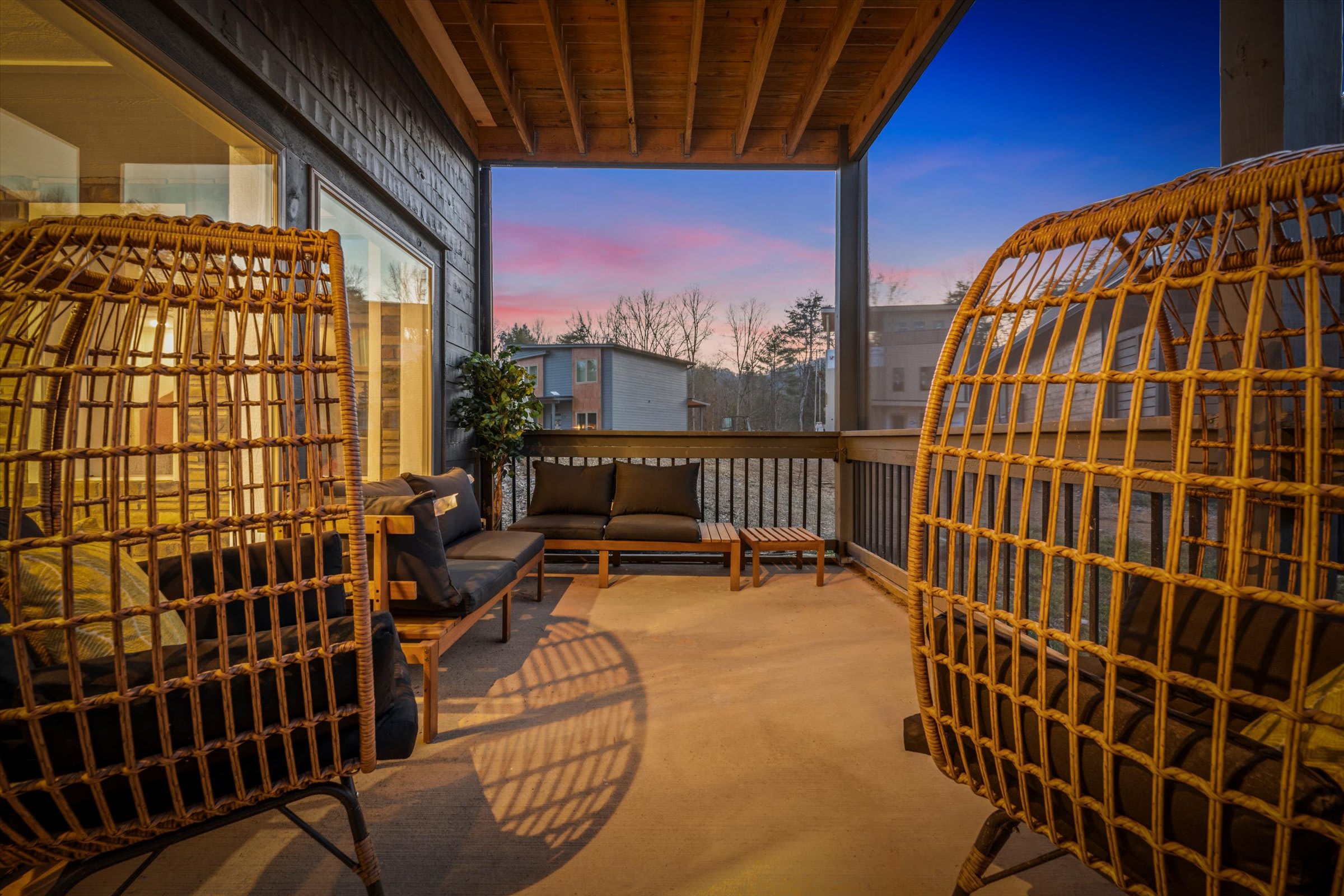 Serene cabin w/ pool, hot tub & game room