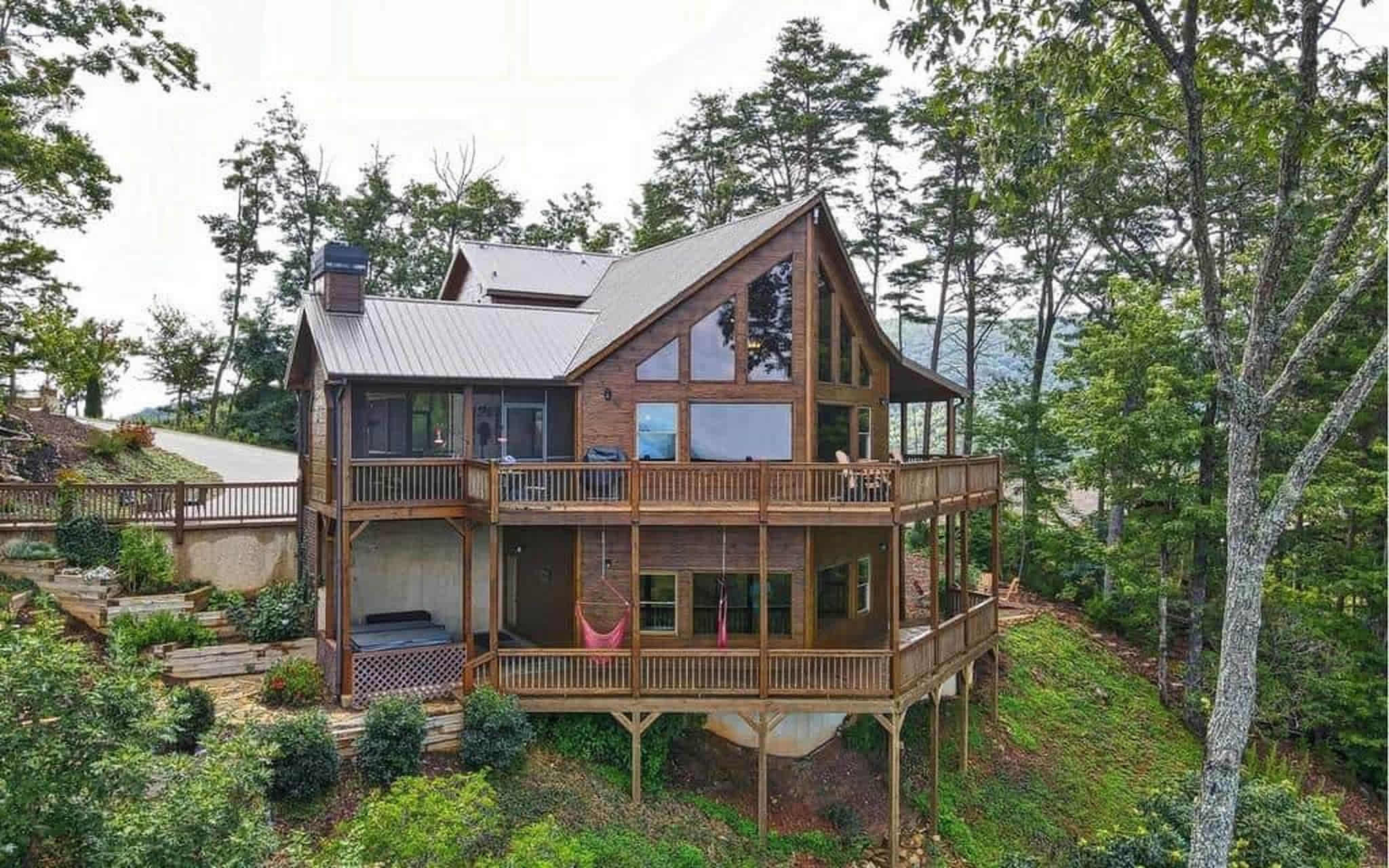 Welcome to Majestic Mountaintop Escape!