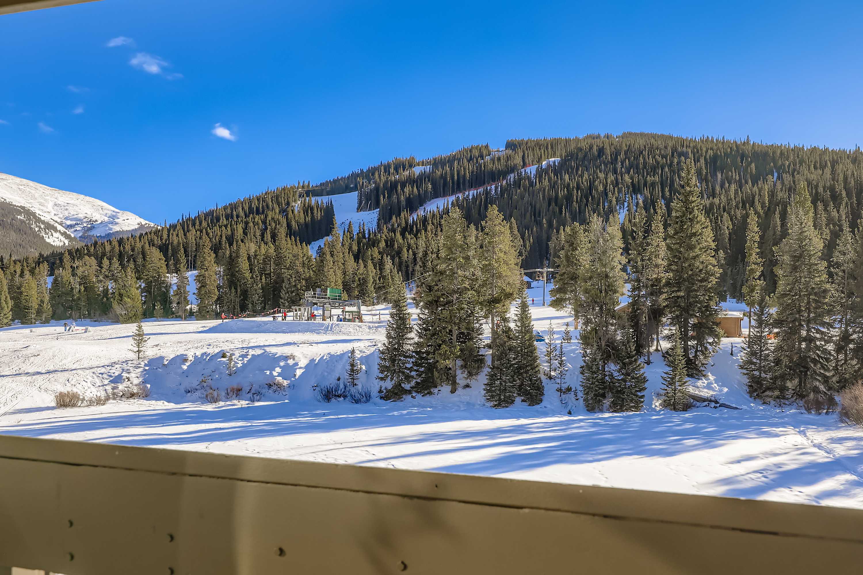 Closest to Green Acres Lift, 2BR, Heated Pool, Fireplace