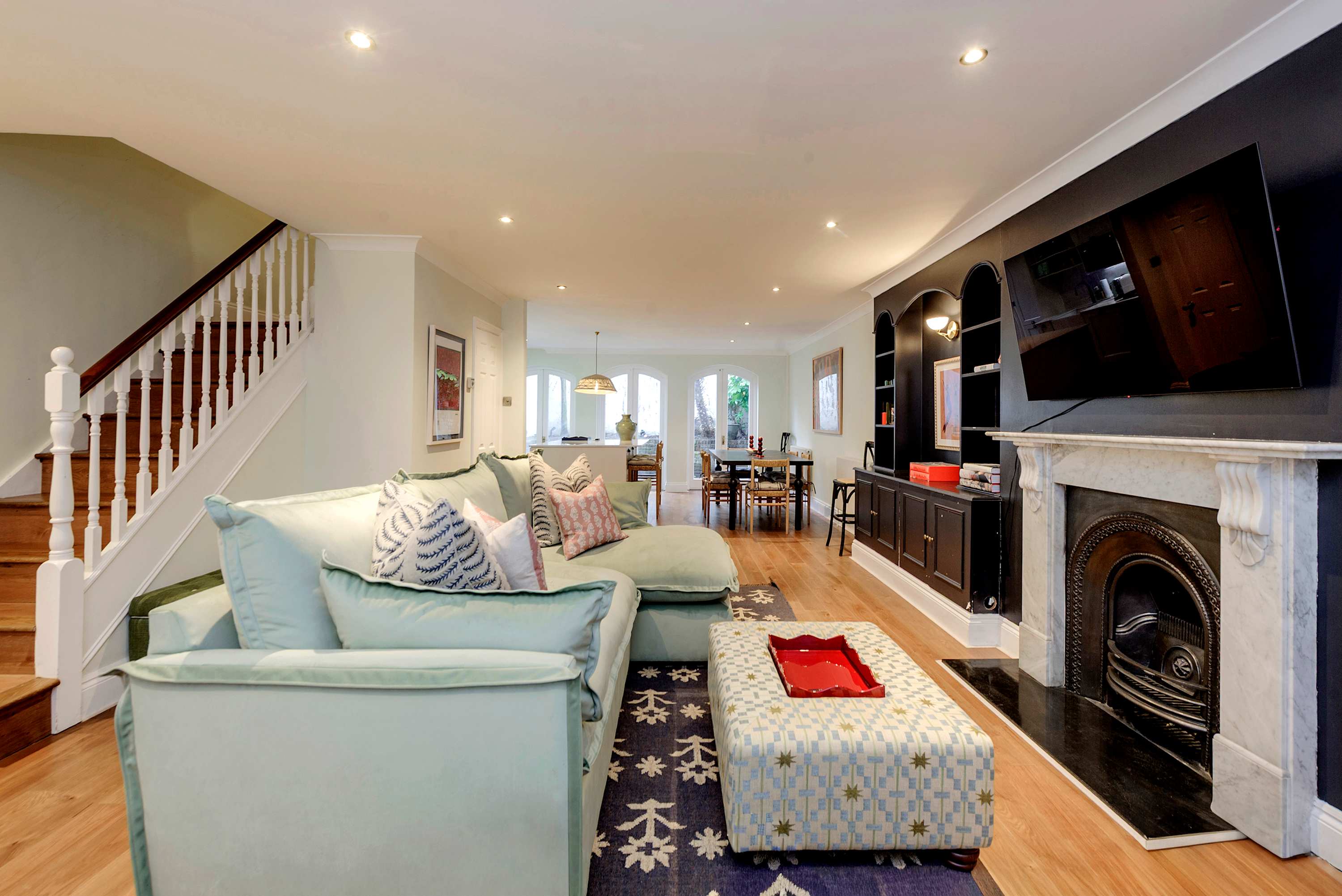 Modern 2-bedroom flat - Angel serviced apartment - UK - VivreStays
