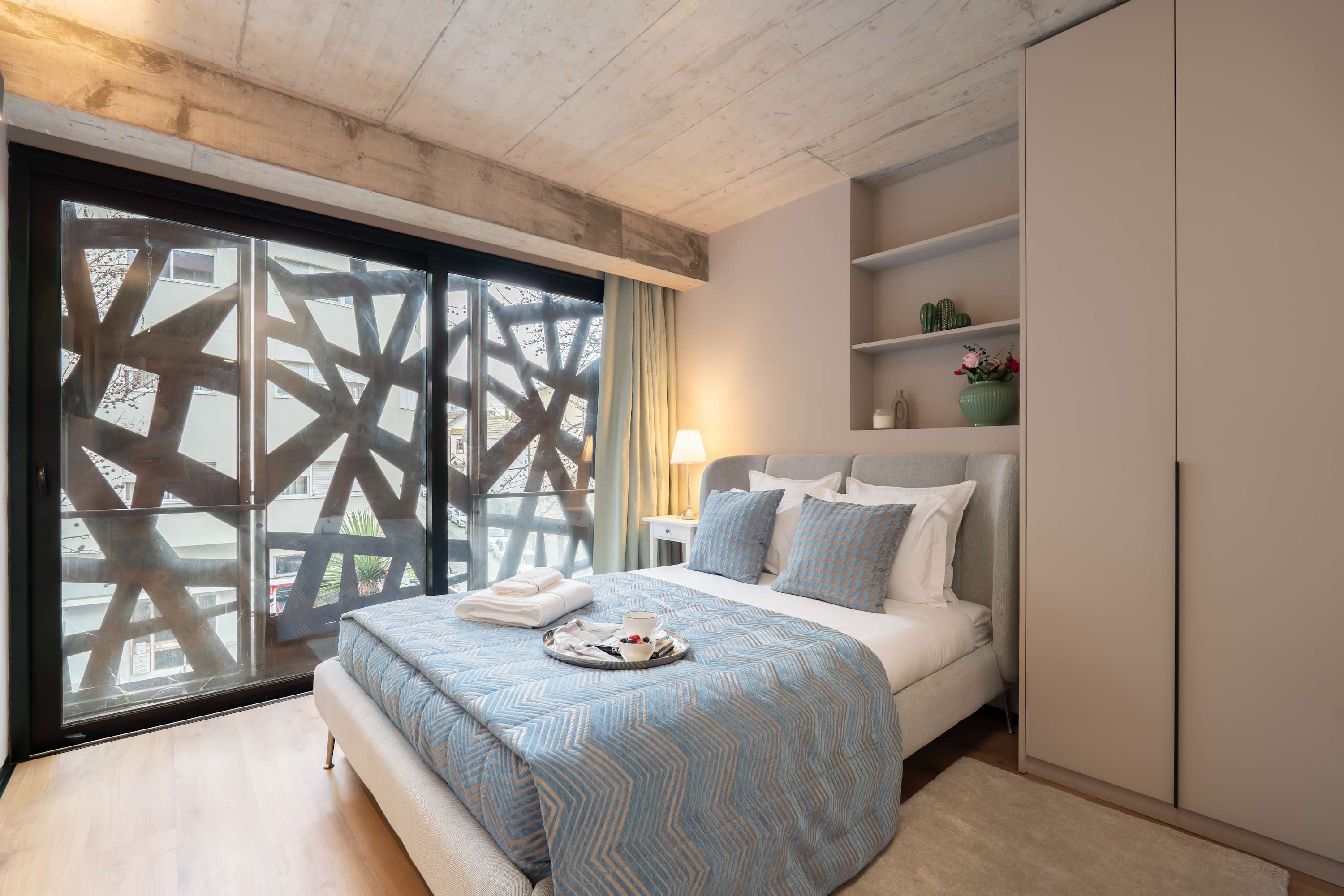 4 Panoramic Balcony Living Flats by HostWise