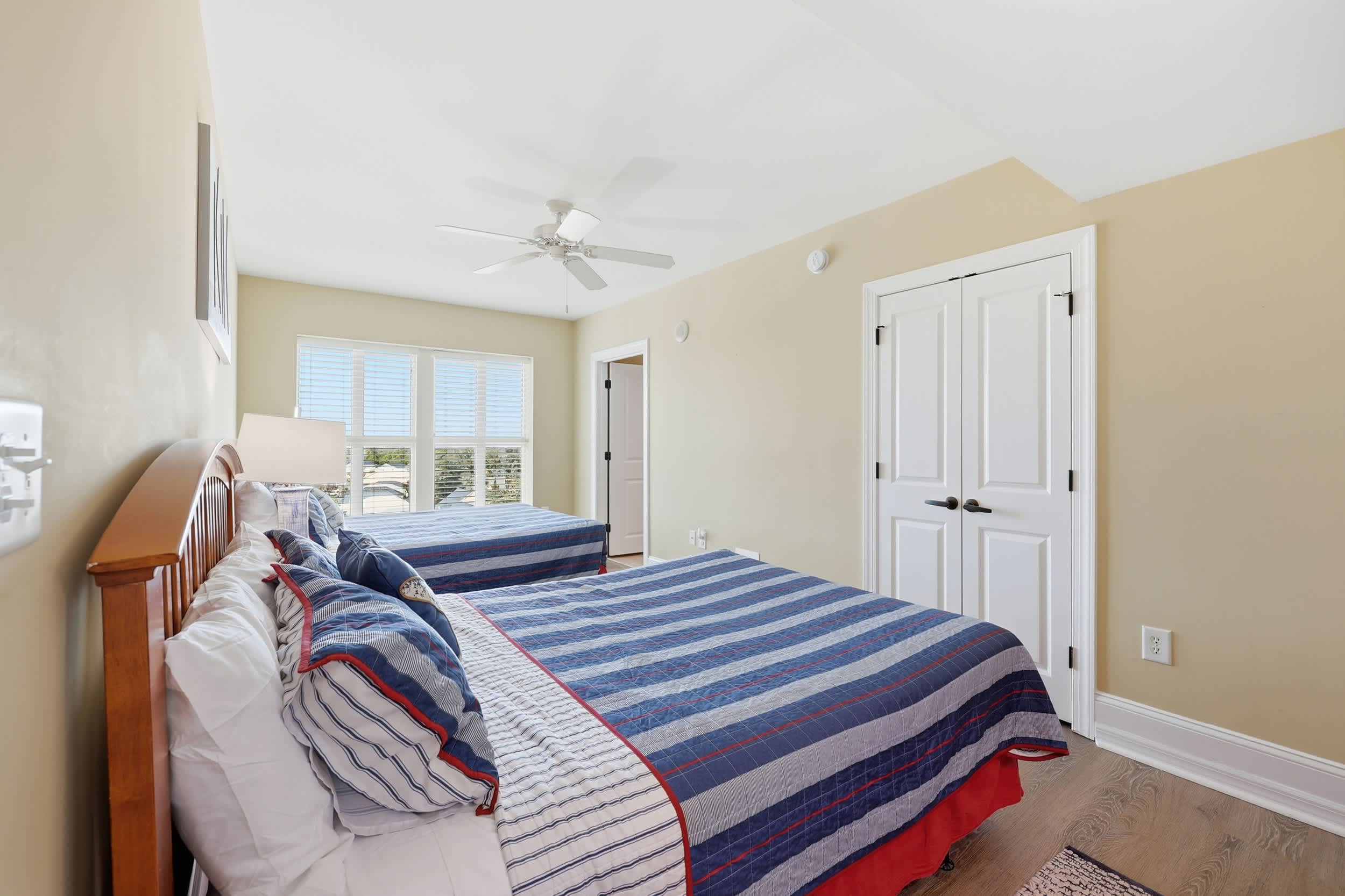 Sunny Tide at Luxe Mar Vista w Lazy River