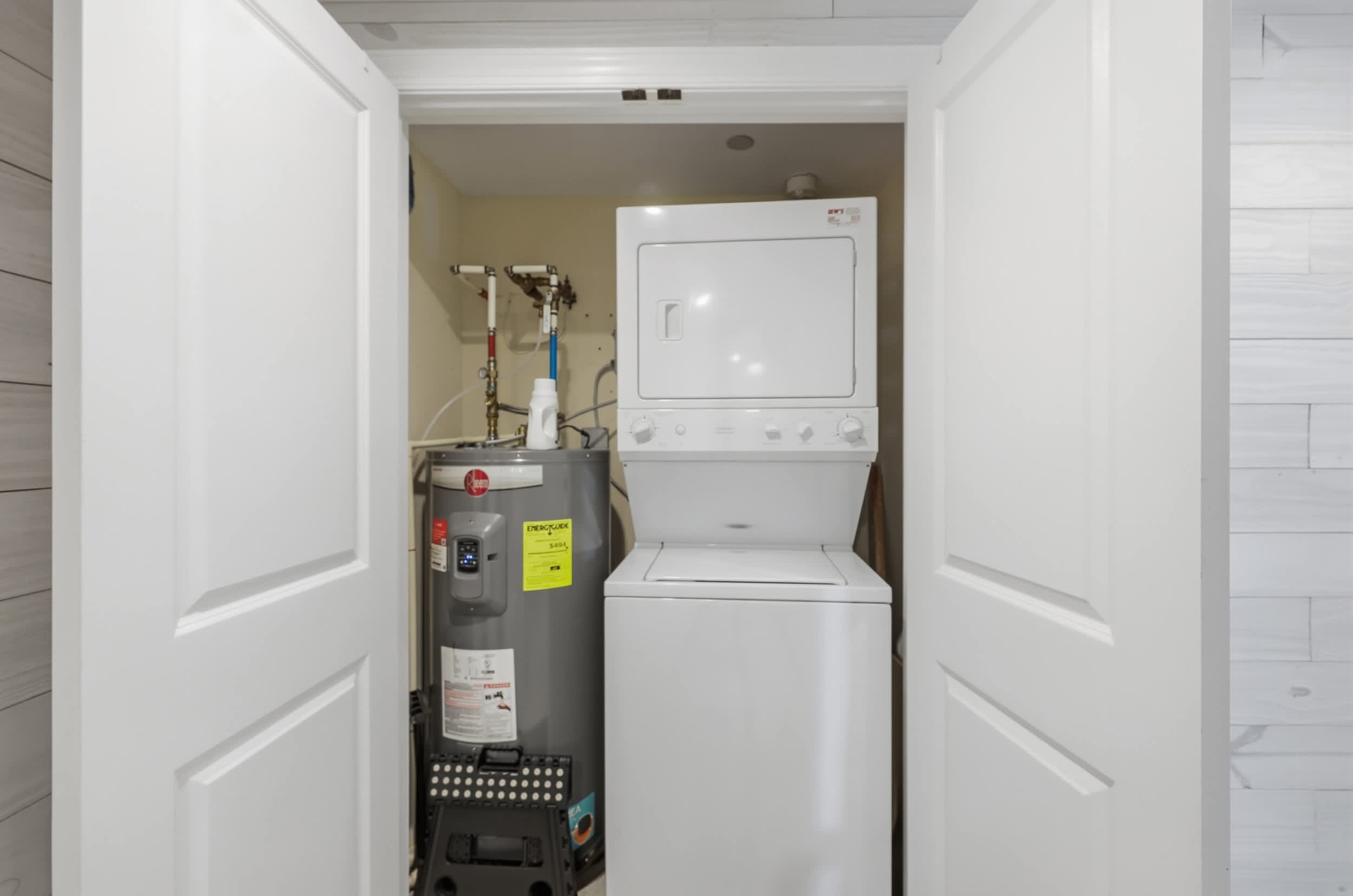 Sunny Tide at Luxe Mar Vista w Lazy River