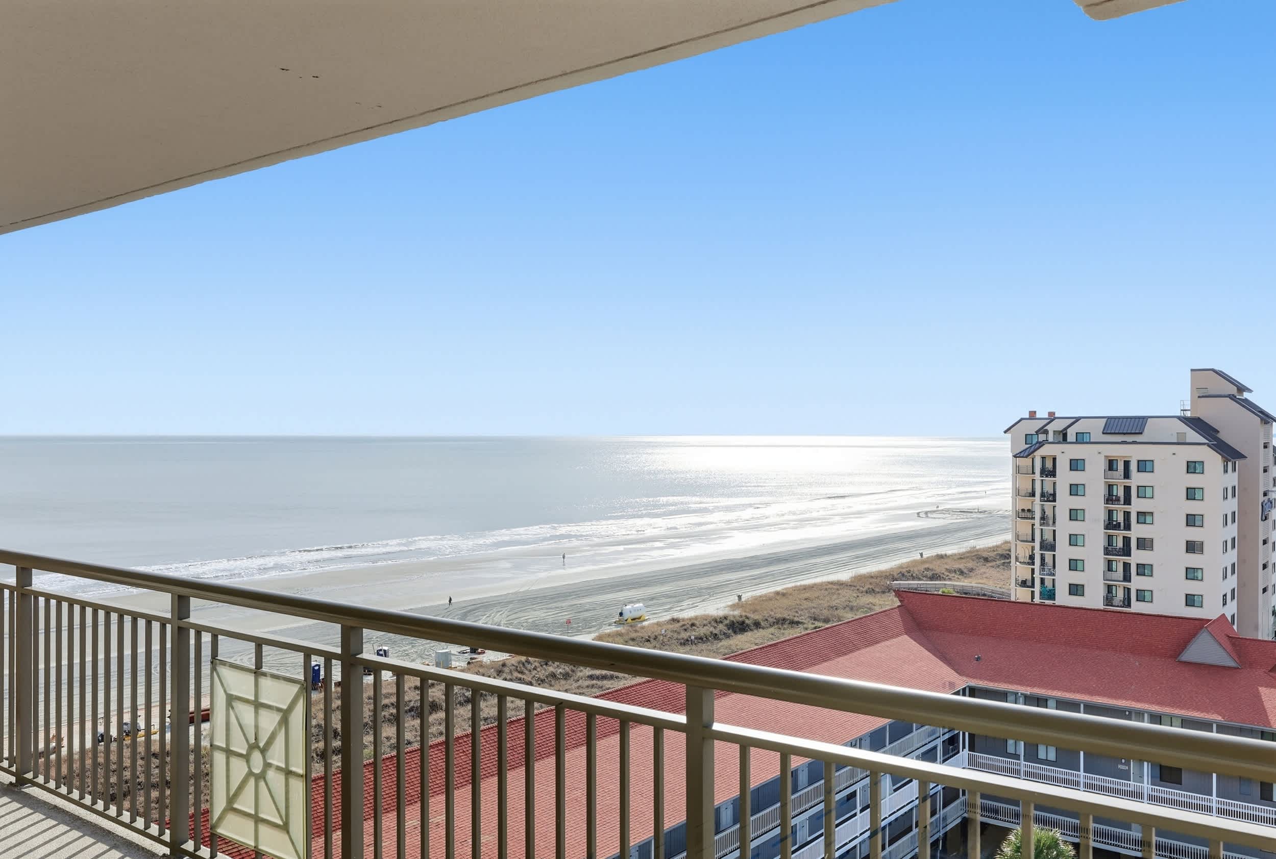 Sunny Tide at Luxe Mar Vista w Lazy River