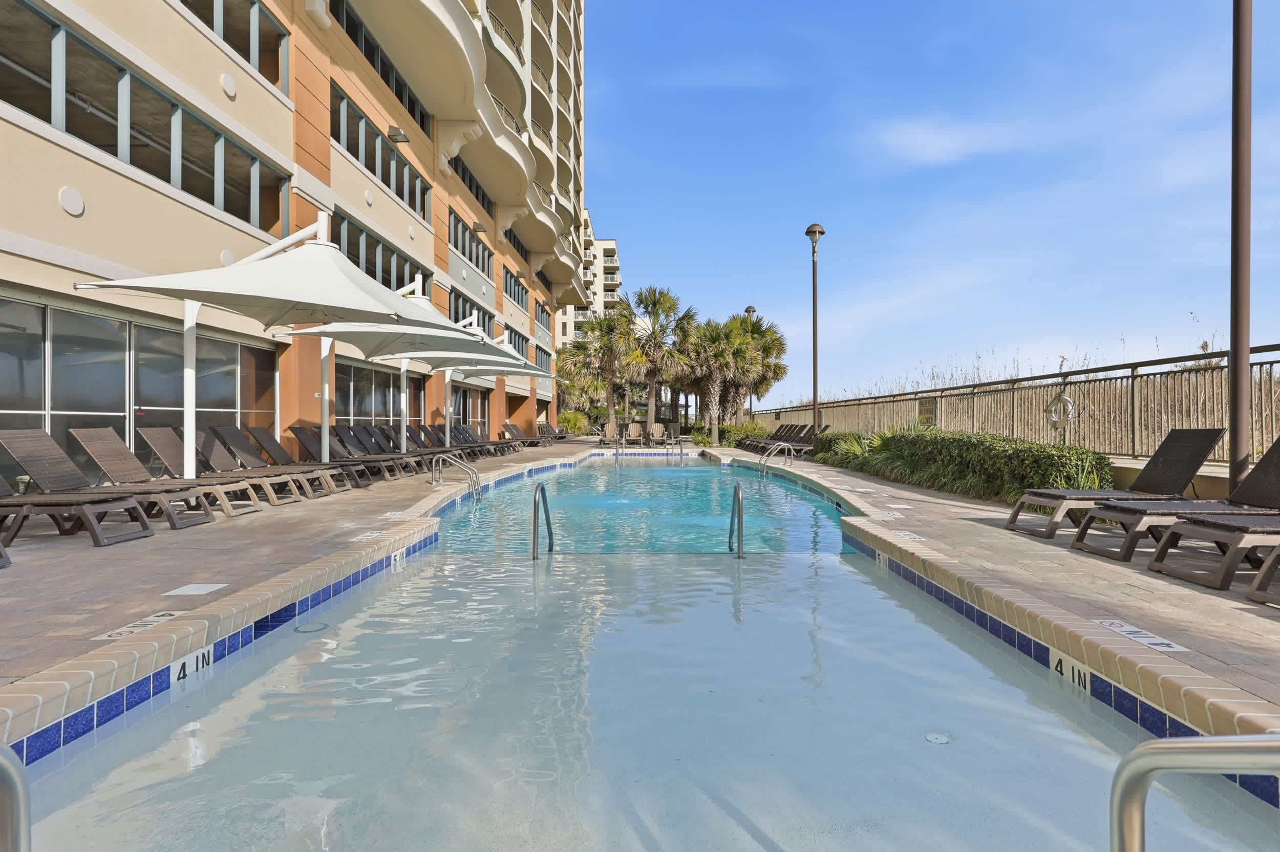 Sunny Tide at Luxe Mar Vista w Lazy River