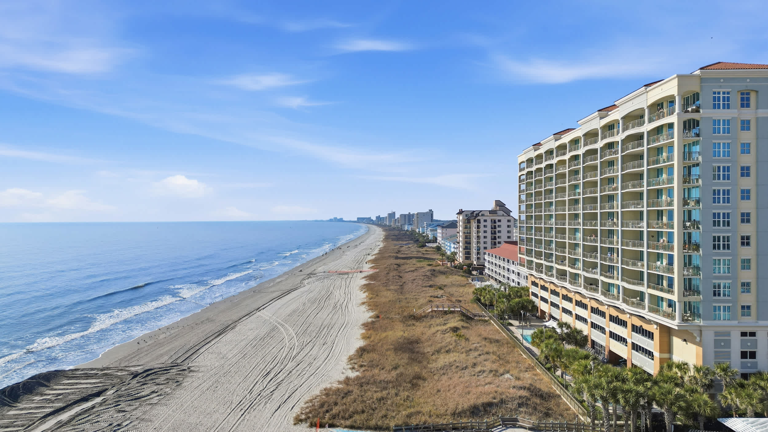 Sunny Tide at Luxe Mar Vista w Lazy River