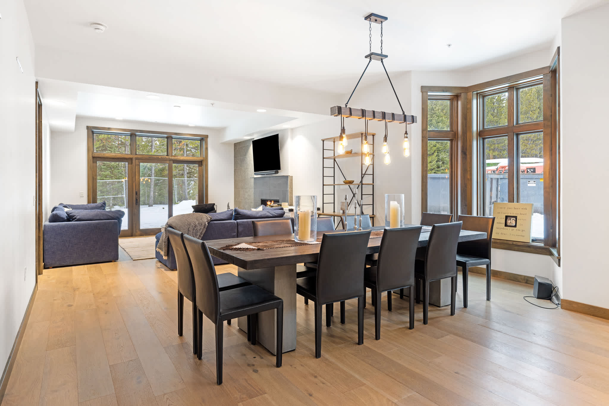 *New Listing* Modern 4 Bedroom Retreat w/ Hot Tub — Big Sky, MT — vacation rental
