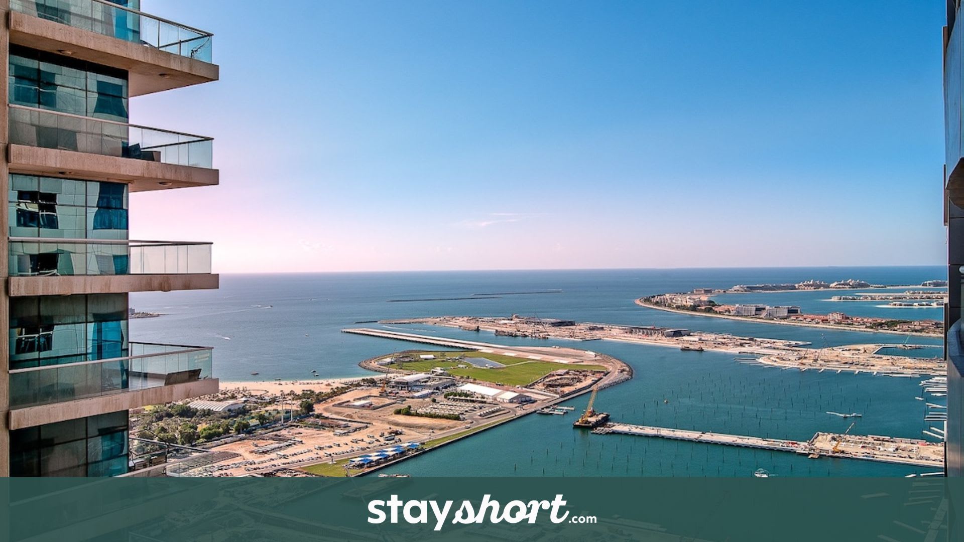 Free housekeeping visits during your stay - StayShort - Elevated 2BR Stay with Panoramic Marina Views! — Dubai Marina, Dubai — vacation rental