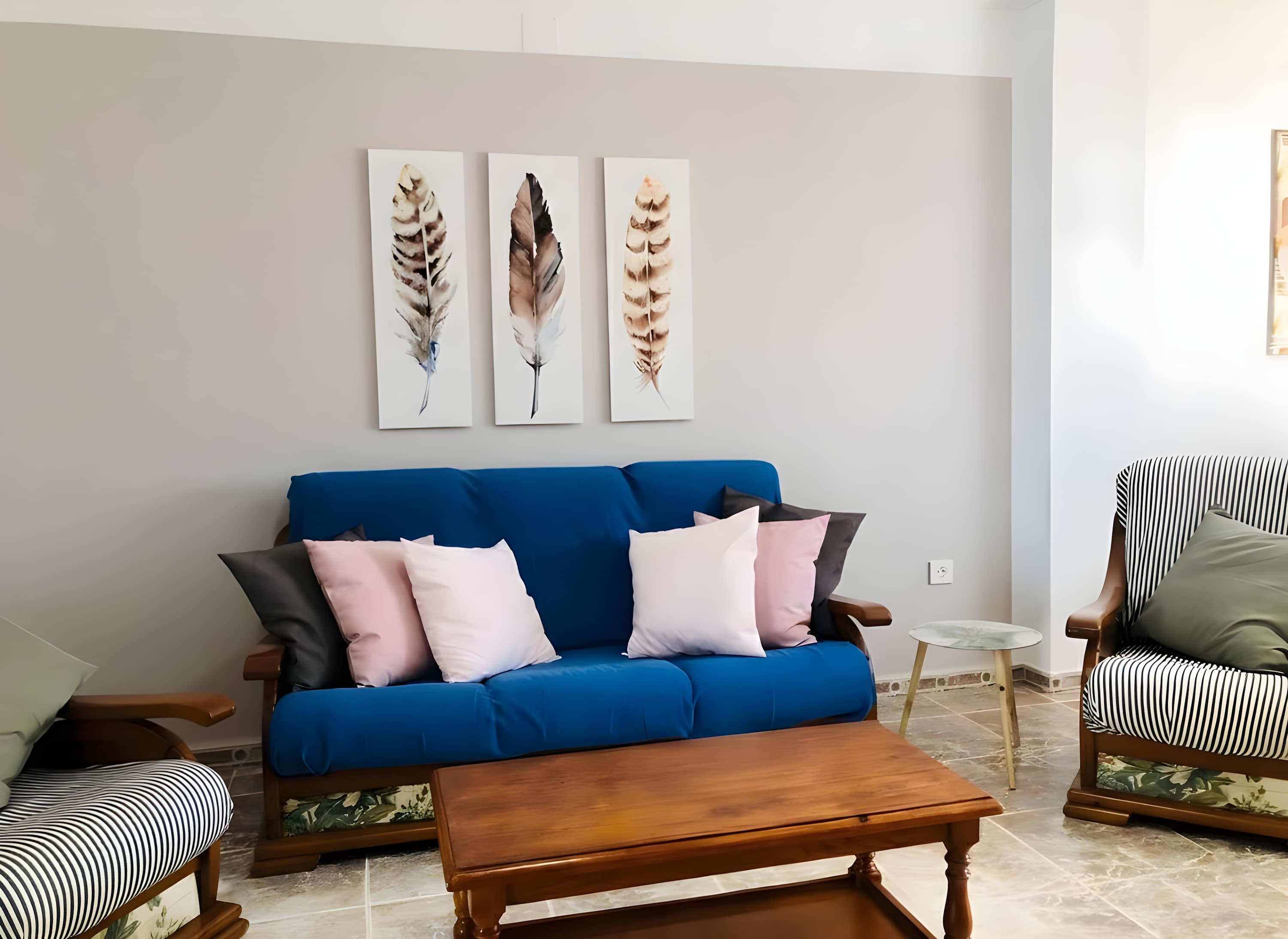 Chalet Vacacional con Piscina Privada y Parking Cerca de la Playa - image 8