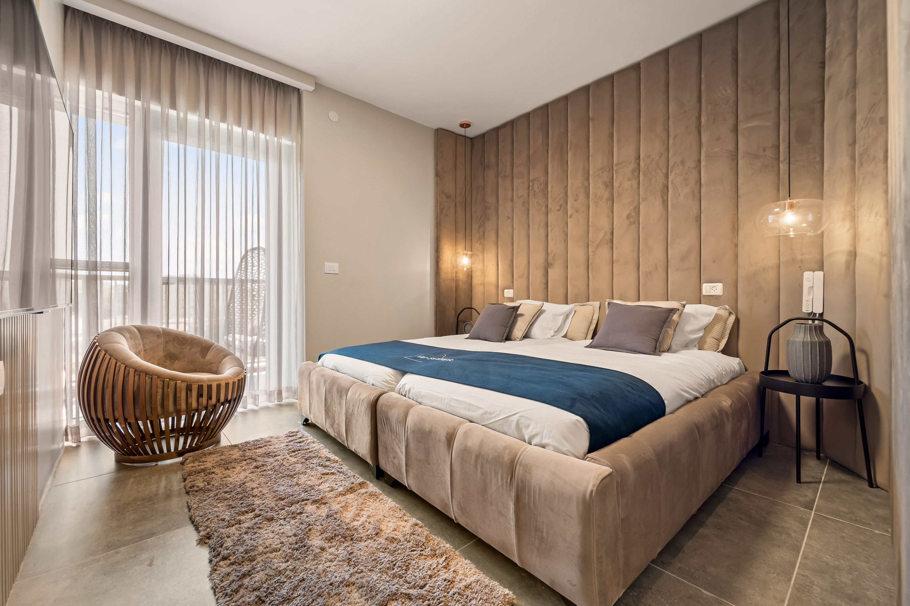 Modern 2BR Apartment with Parking in Prime Downtown Jerusalem – vacation rental in City Center