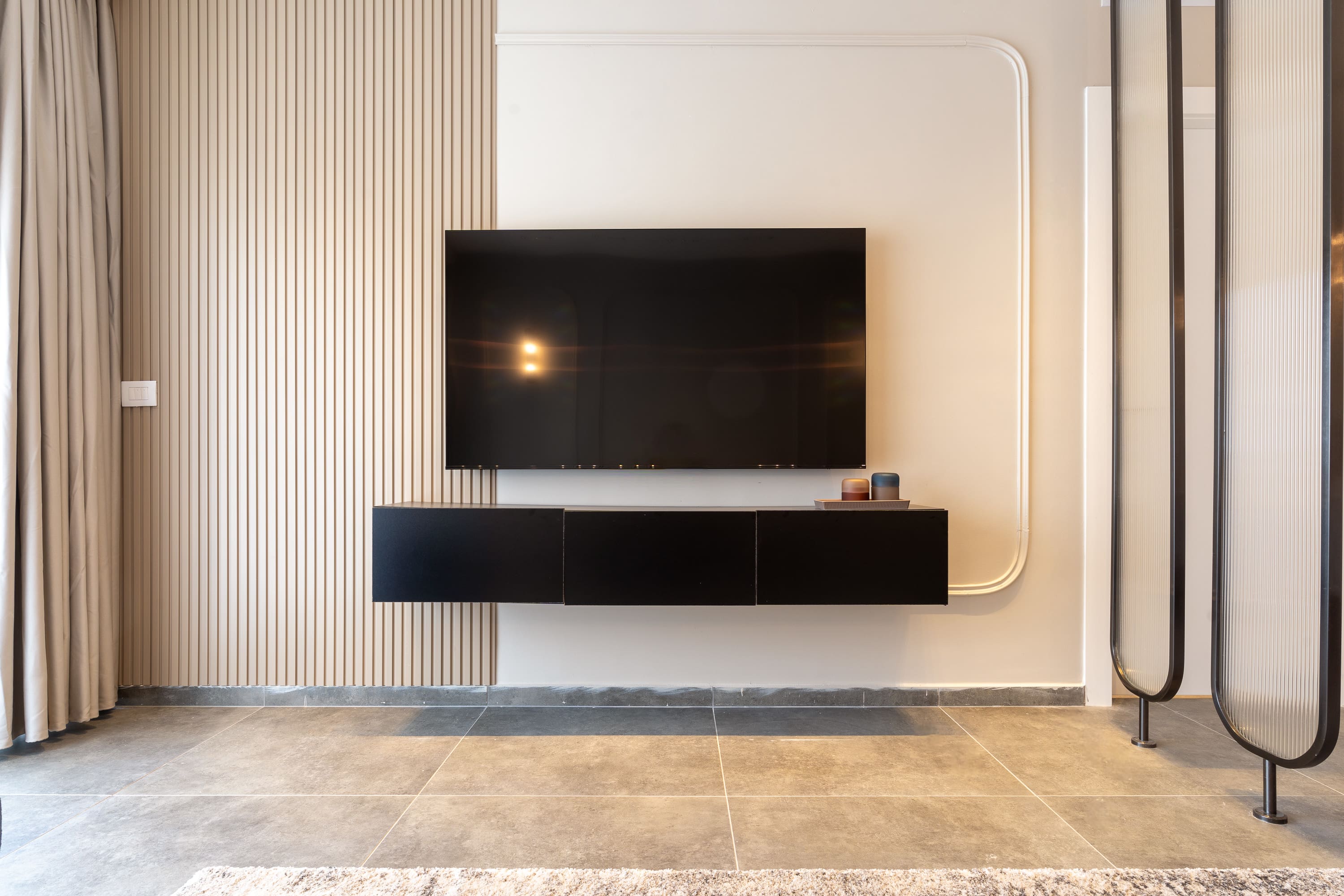 Modern 2BR Apartment with Parking in Prime Downtown Jerusalem photo 9