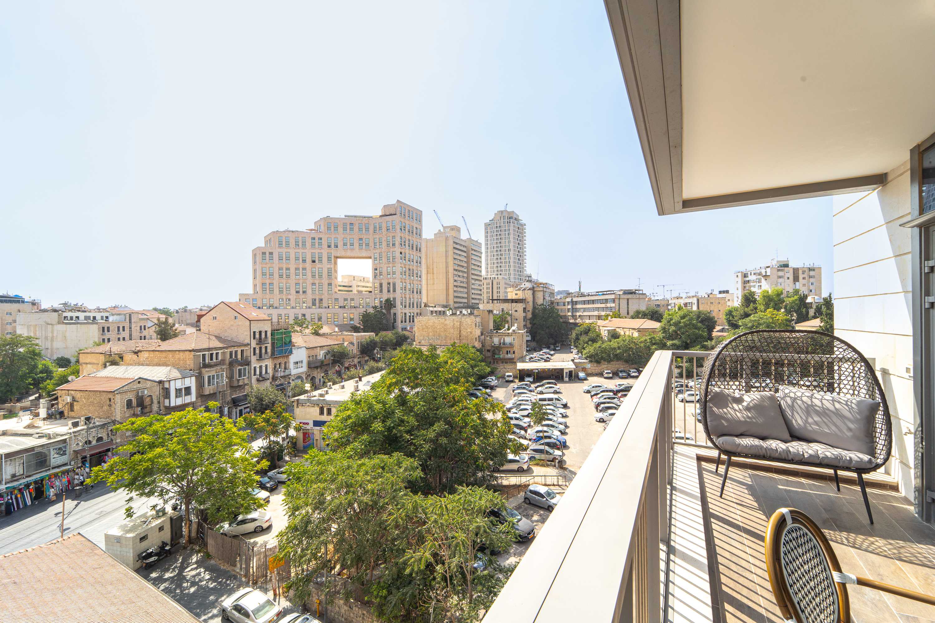 Modern 2BR Apartment with Parking in Prime Downtown Jerusalem photo 40