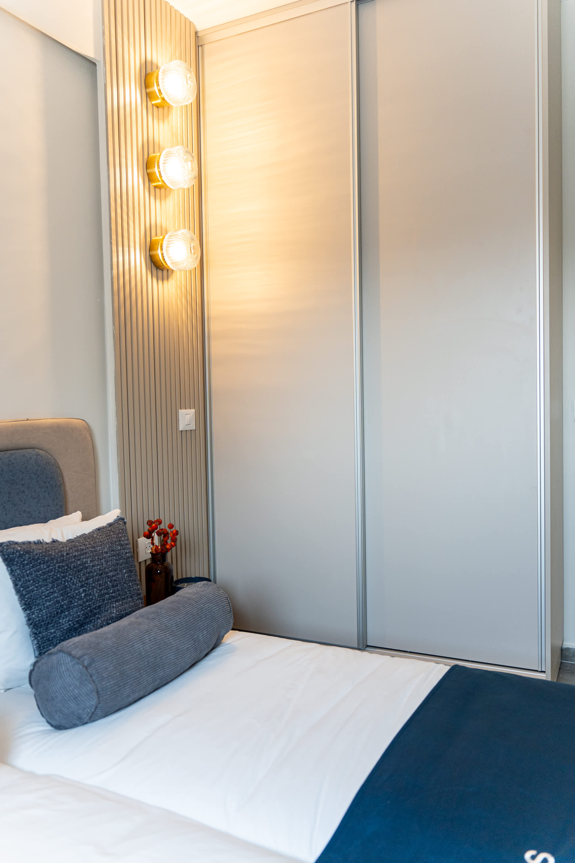 Modern 2BR Apartment with Parking in Prime Downtown Jerusalem photo 49