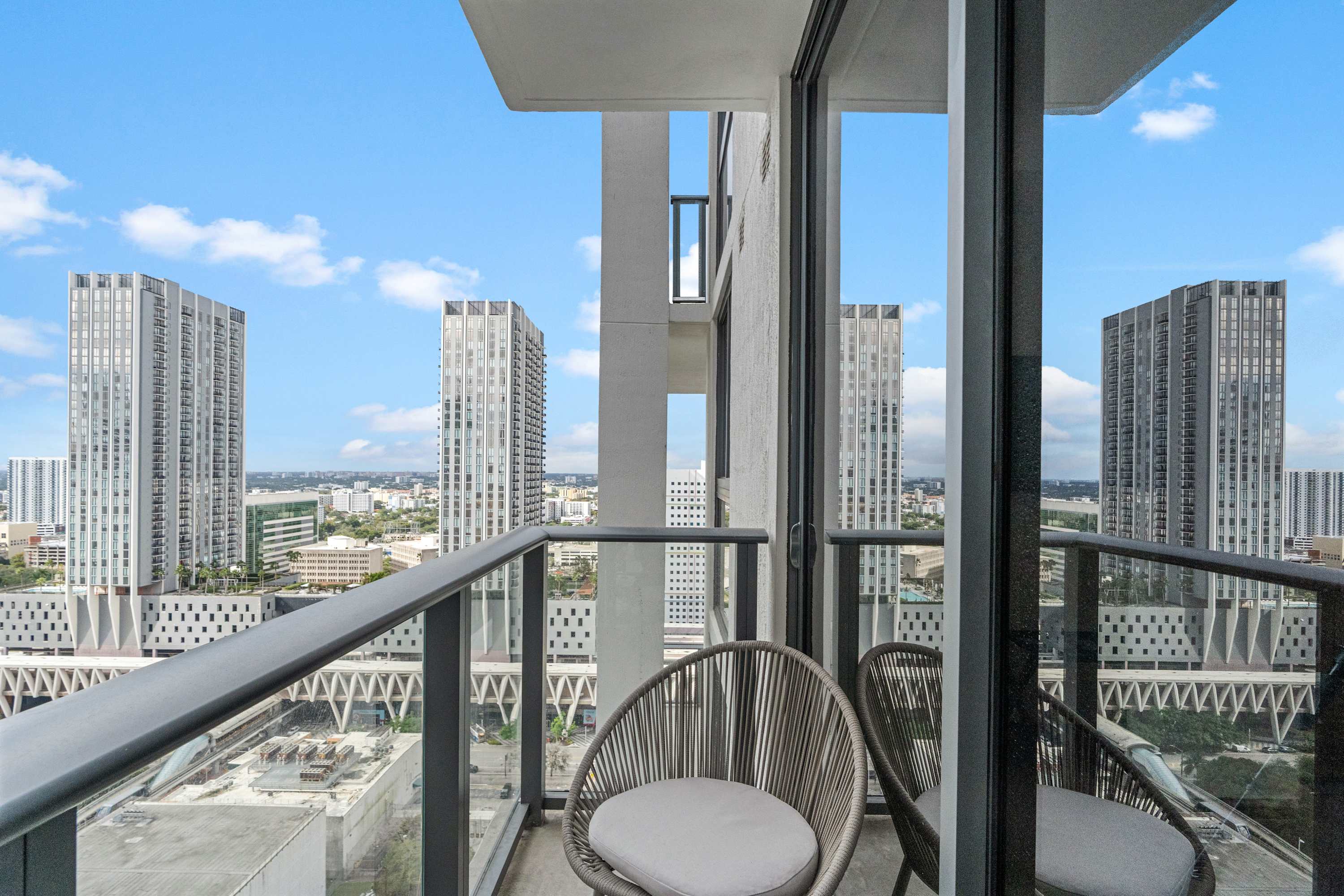 2BR Condo | FIFA Fan Fest | Free Parking