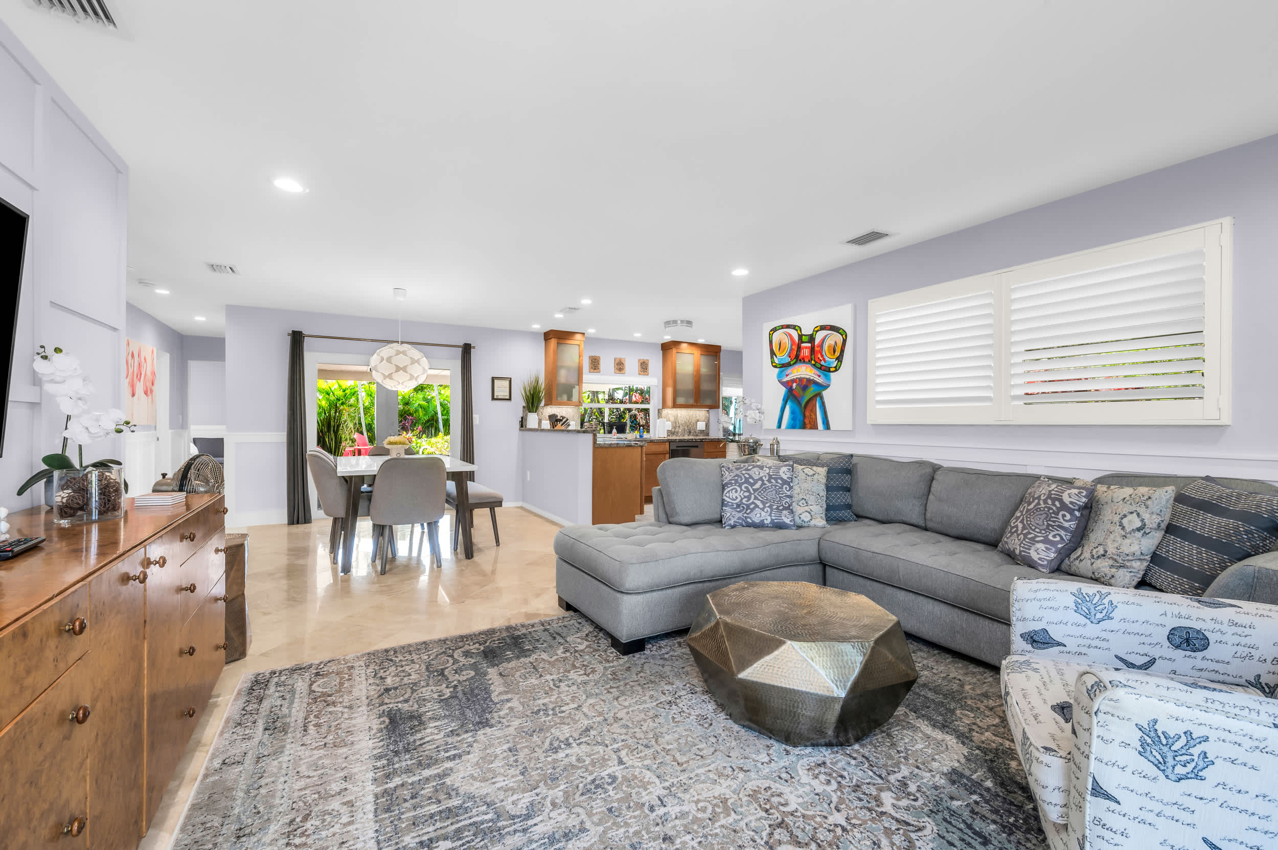 Enchanting Wilton Manors Haven: Outdoor Oasis