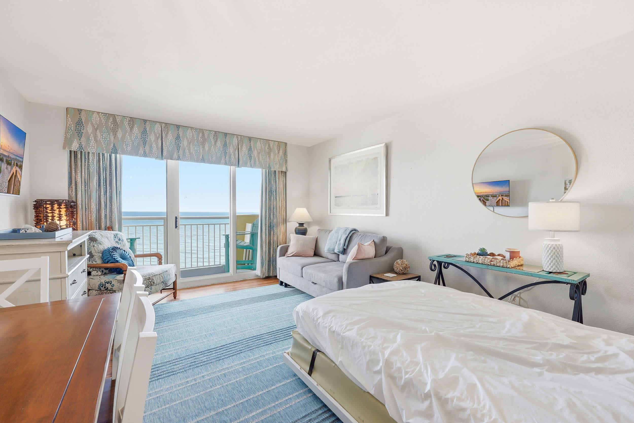 Living La Vida Ocean at Top Resort w Lazy River