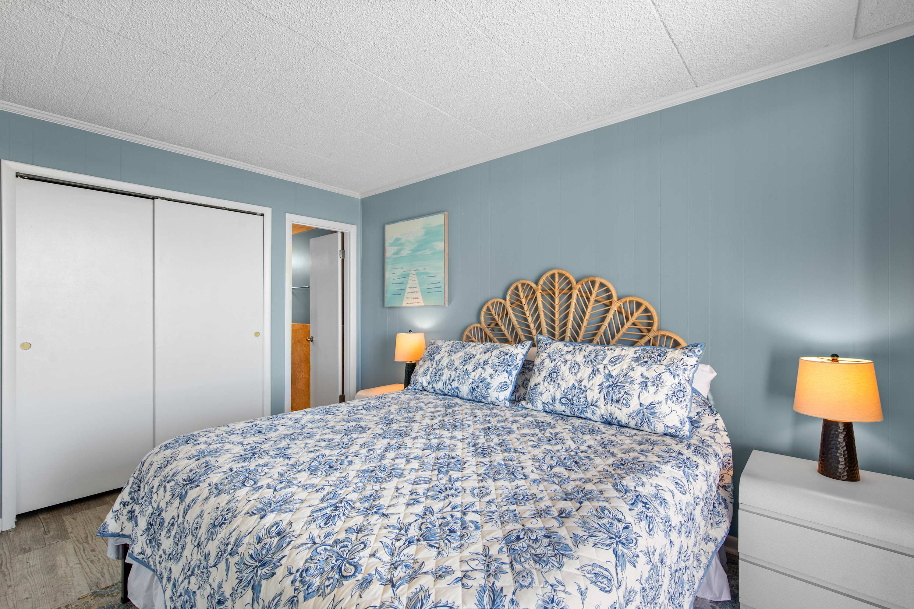 Bayfront Beauty - Shipwreck 102