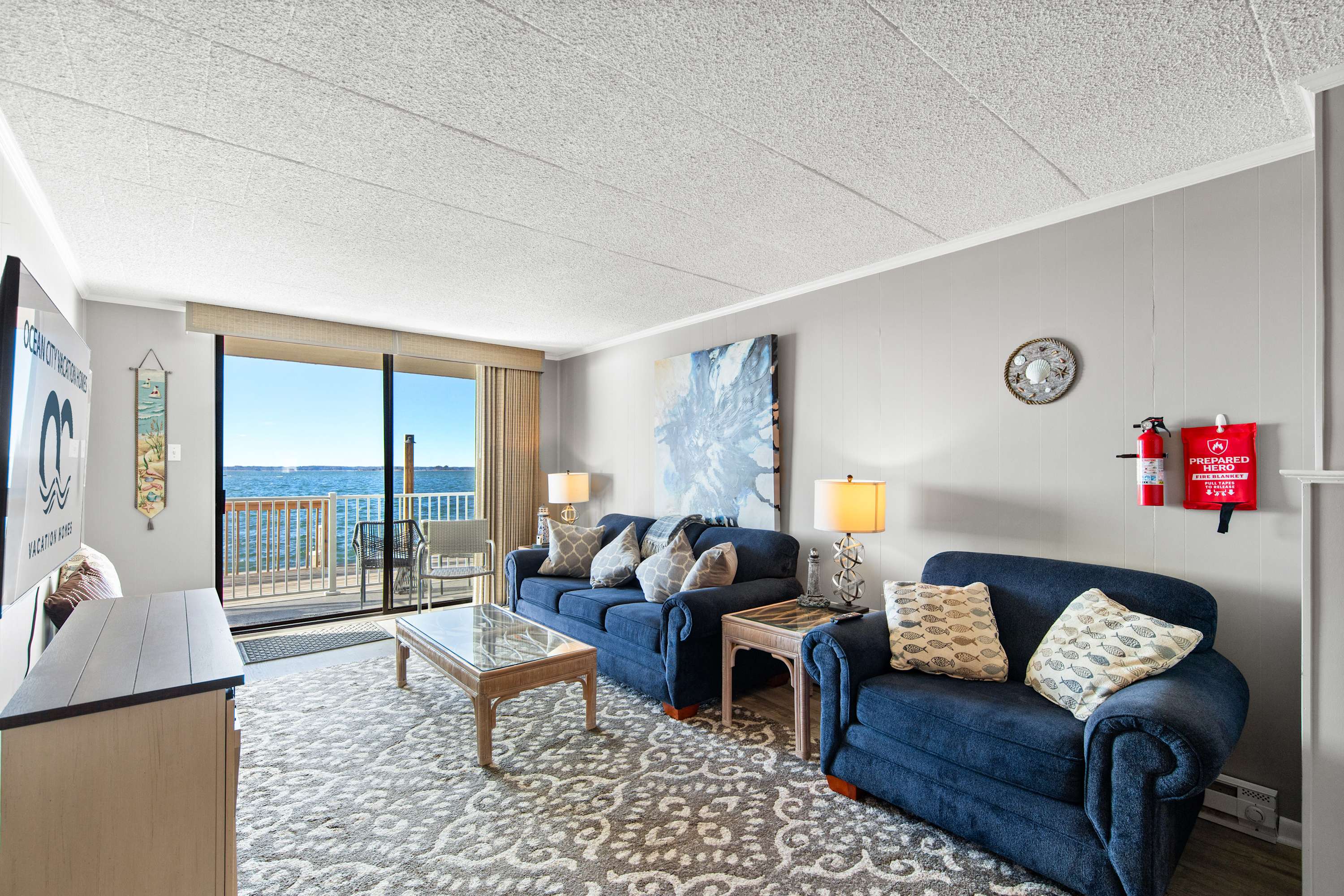 Bayfront Beauty - Shipwreck 102