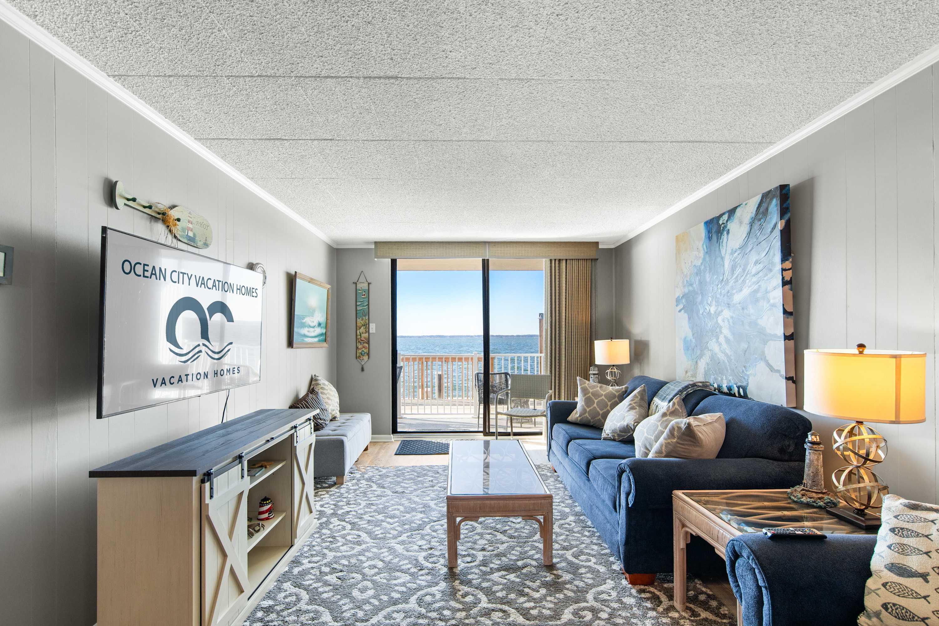 Bayfront Beauty - Shipwreck 102