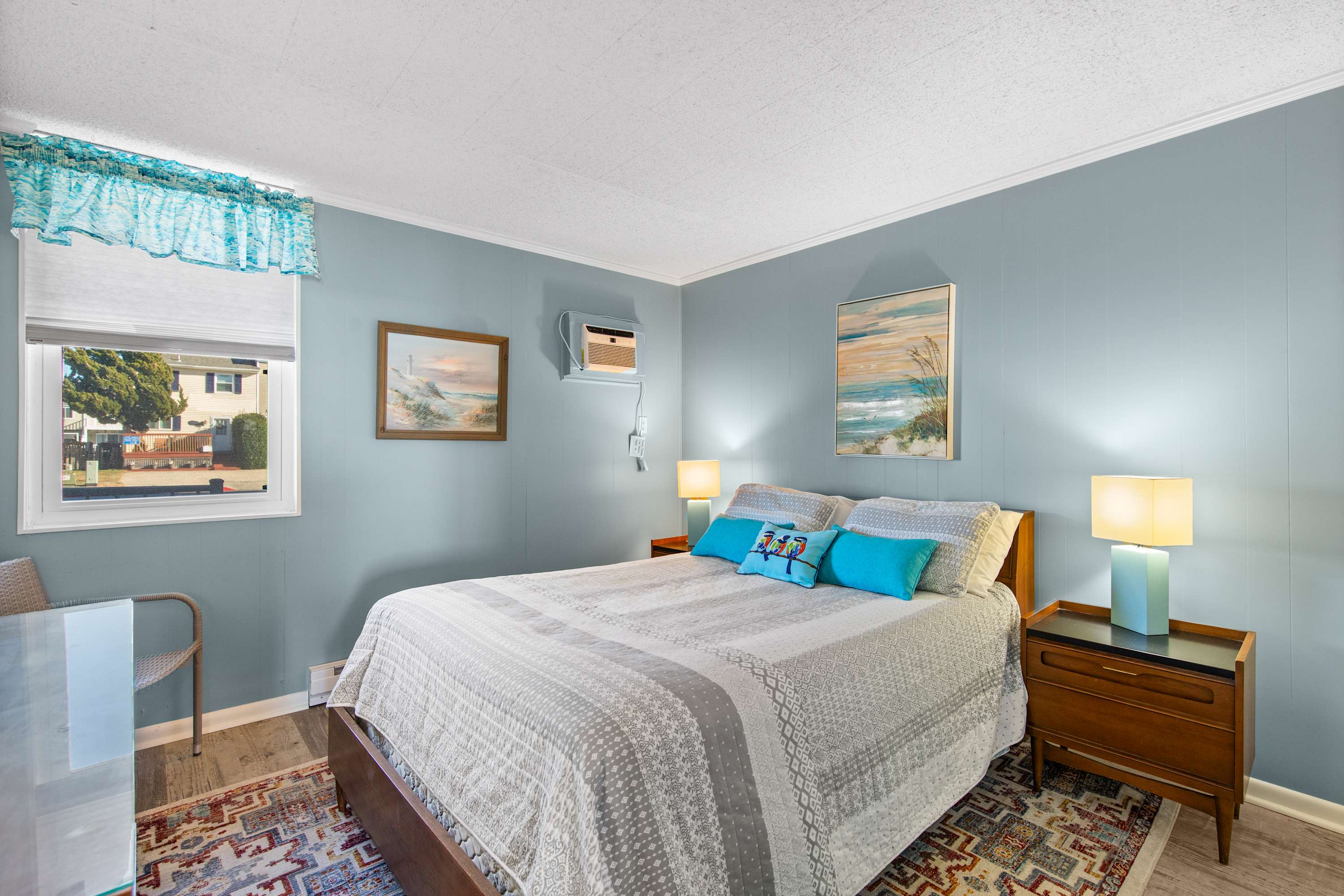 Bayfront Beauty - Shipwreck 102