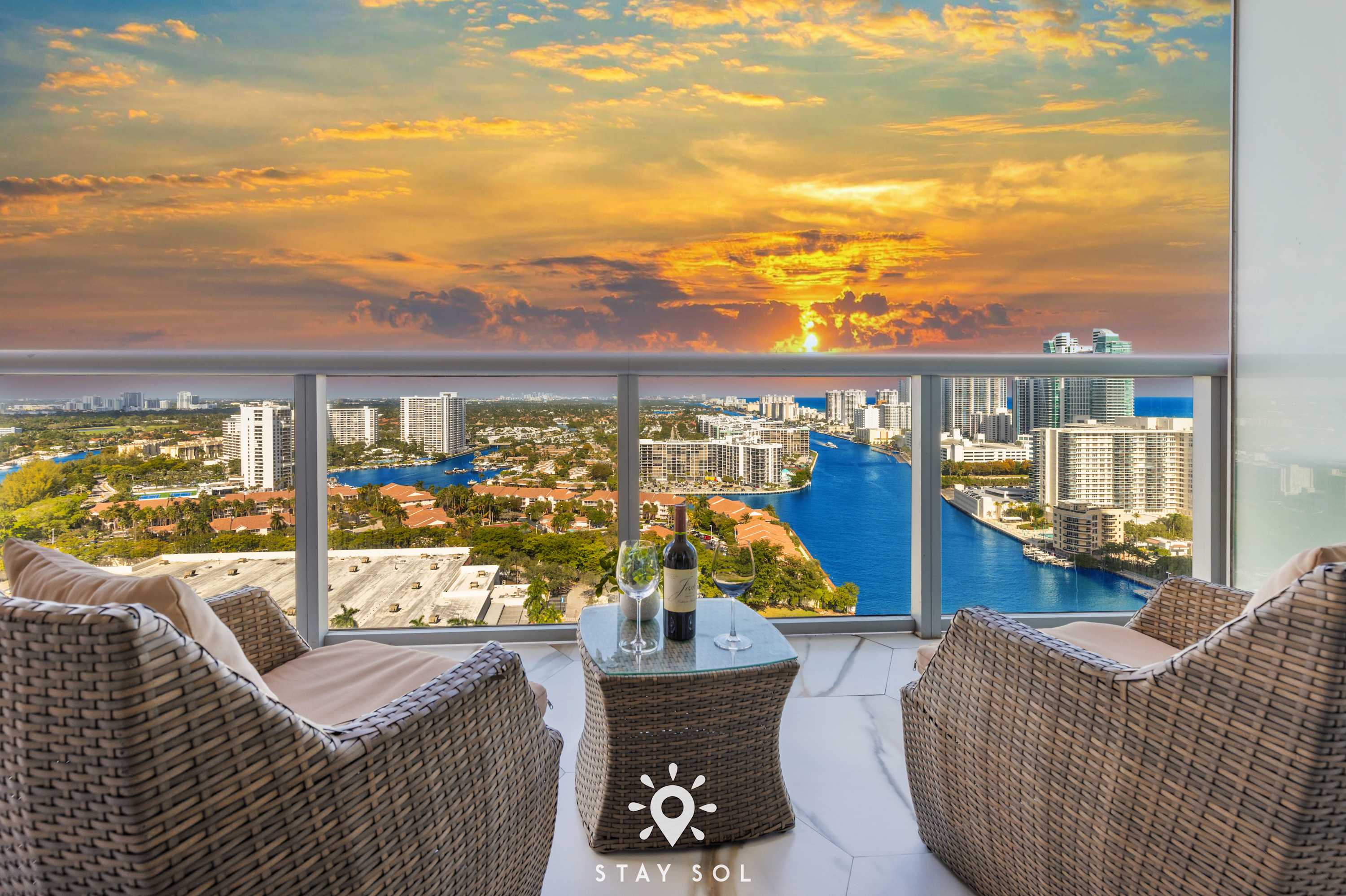 Spacious 2BR apt - Amazing Balcony View — Hallandale Beach, FL — vacation rental