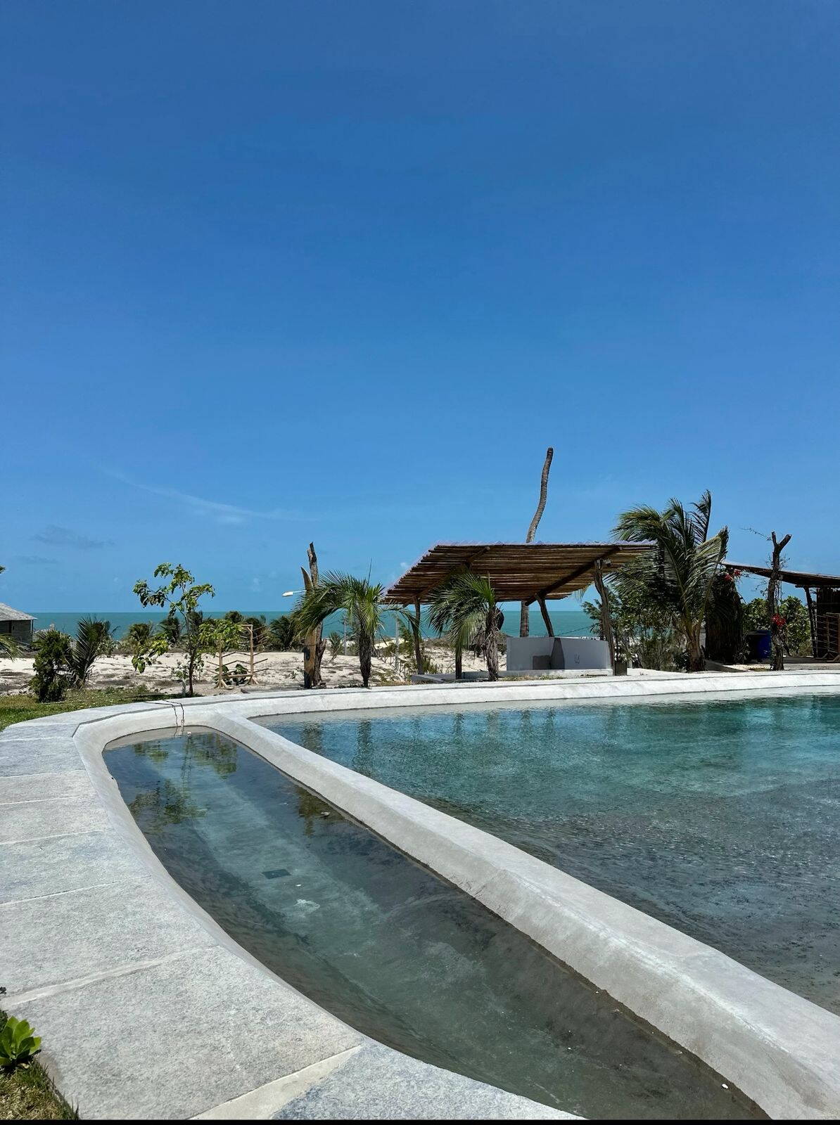 Exclusive Beachfront Villa CEA049