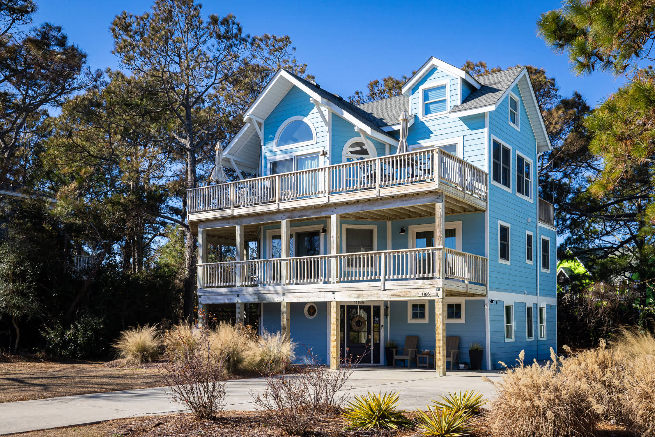 5min to Beach w Resort Perks Renovated CLR Home