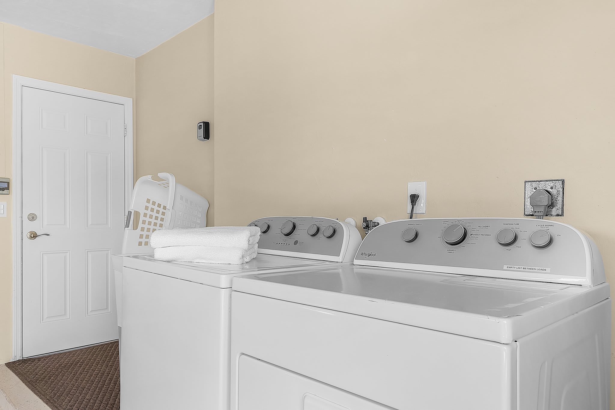 Coastal Naples Getaway with Heated Pool | Photo 28