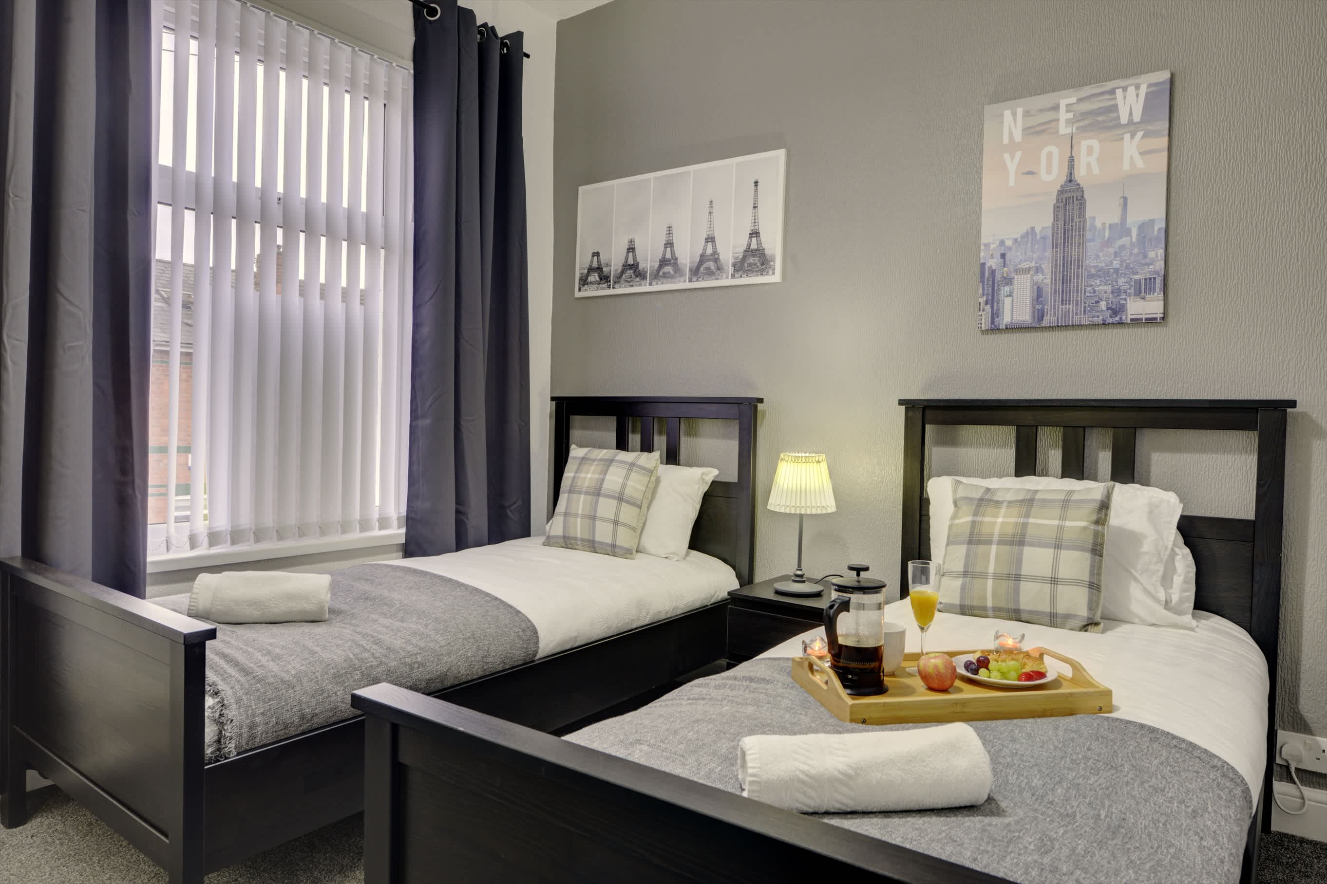 Cosy 2 Bedroom 4 Beds w/ Parking near City Centre in Argyll Street 39 CV2 4FJ - Property image 10 - VivreStays