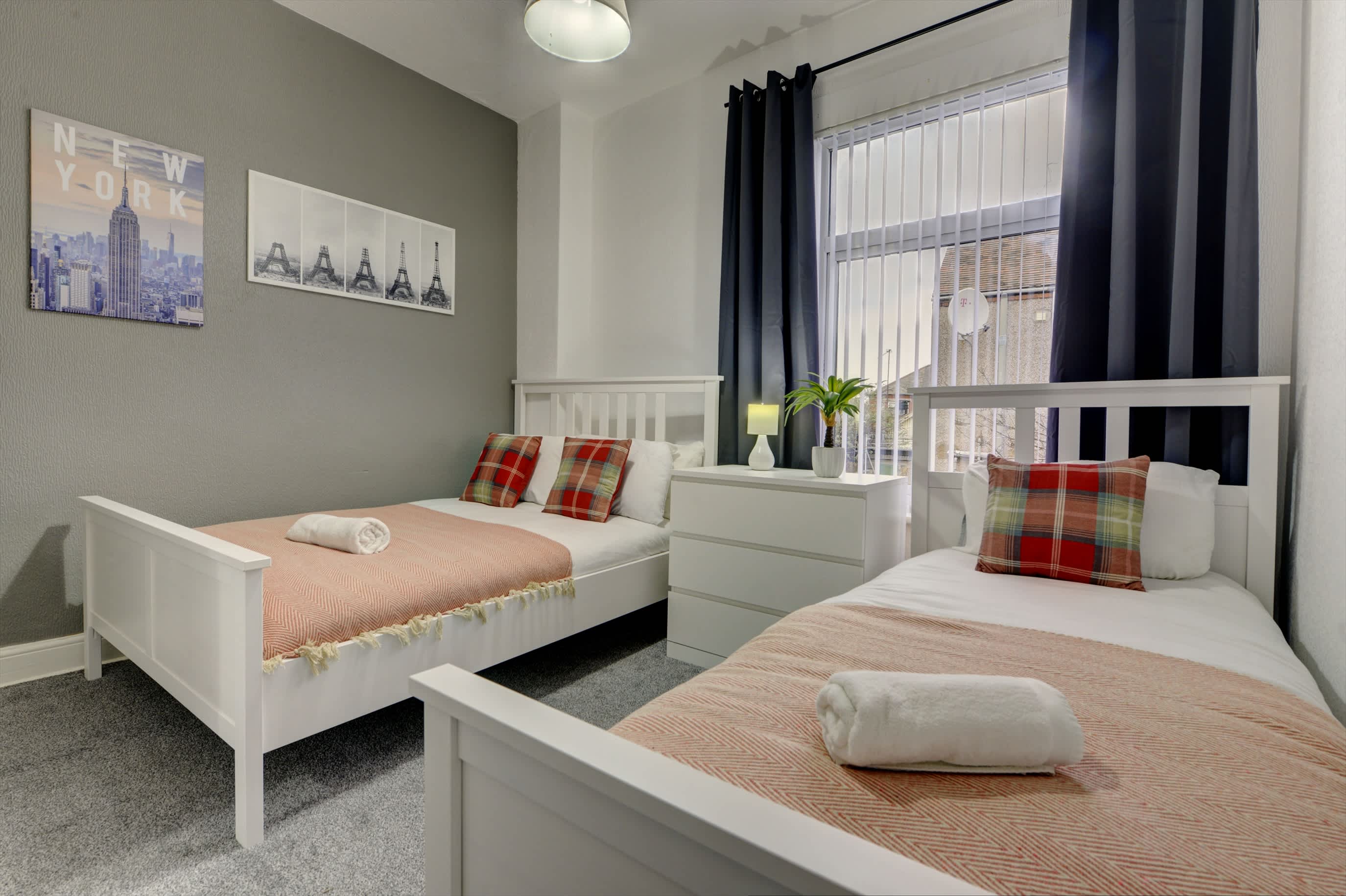 Cosy 2 Bedroom 4 Beds w/ Parking near City Centre in Argyll Street 39 CV2 4FJ - Property image 22 - VivreStays
