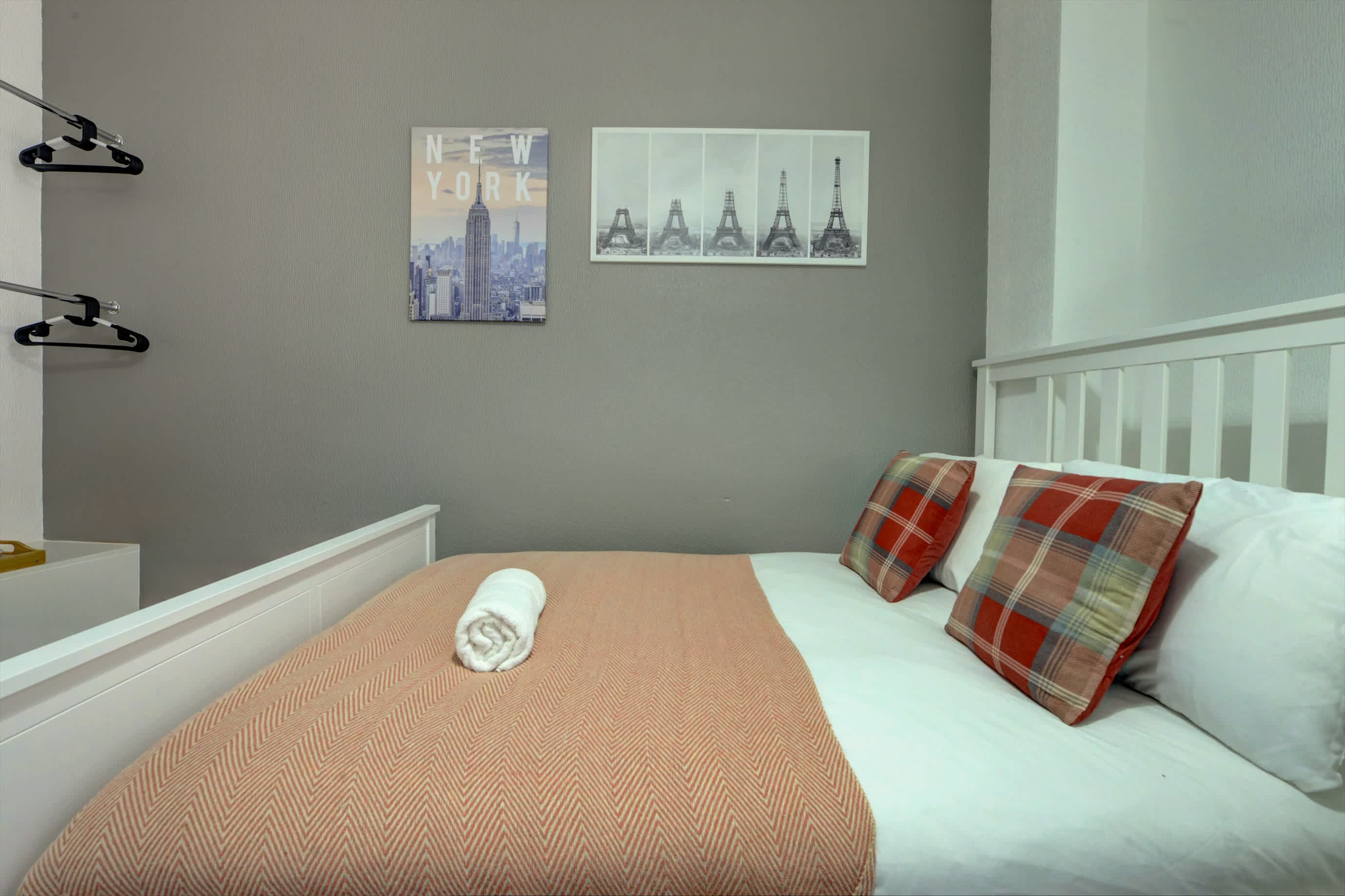 Cosy 2 Bedroom 4 Beds w/ Parking near City Centre in Argyll Street 39 CV2 4FJ - Property image 24 - VivreStays