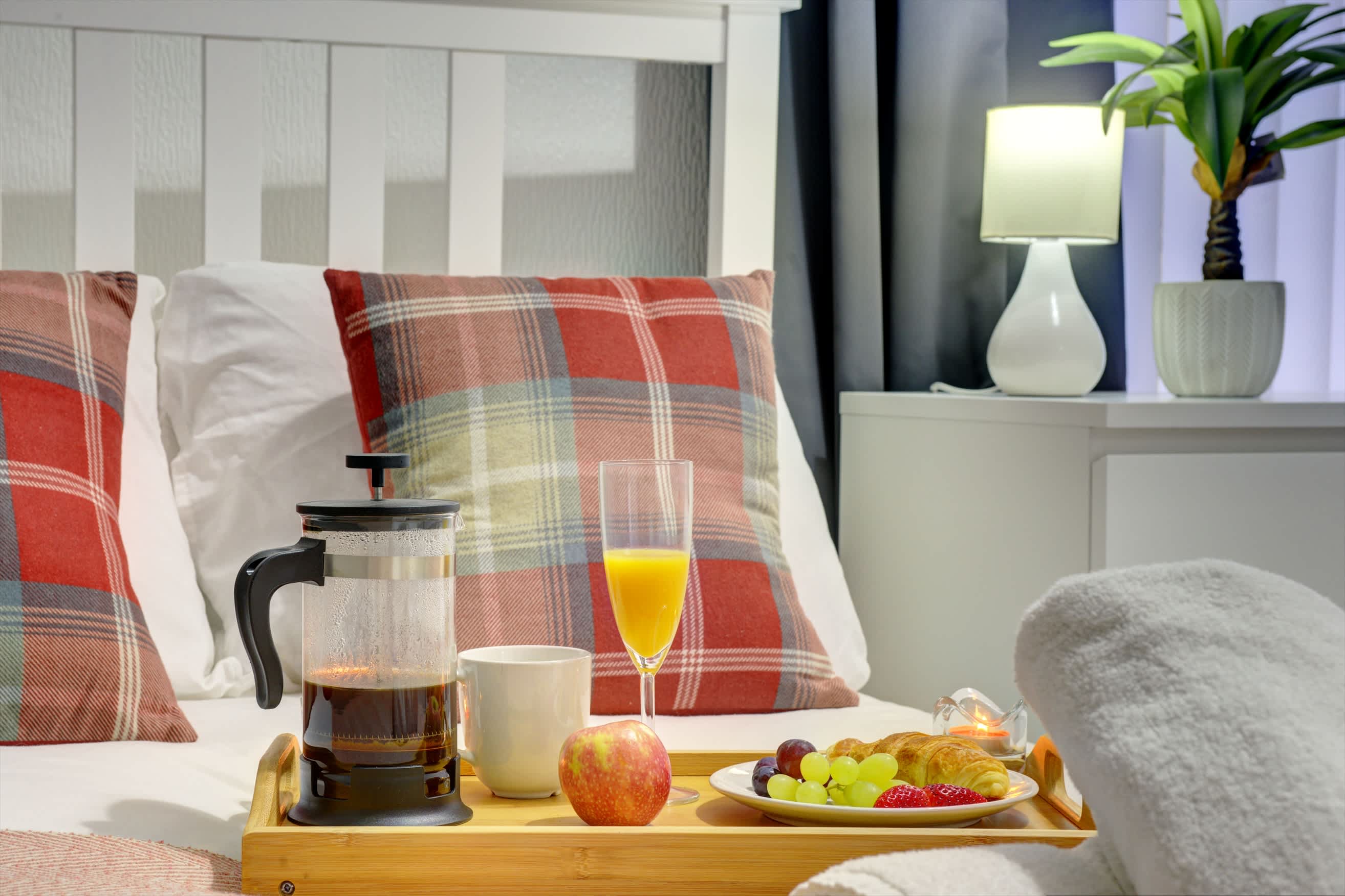 Cosy 2 Bedroom 4 Beds w/ Parking near City Centre in Argyll Street 39 CV2 4FJ - Property image 42 - VivreStays