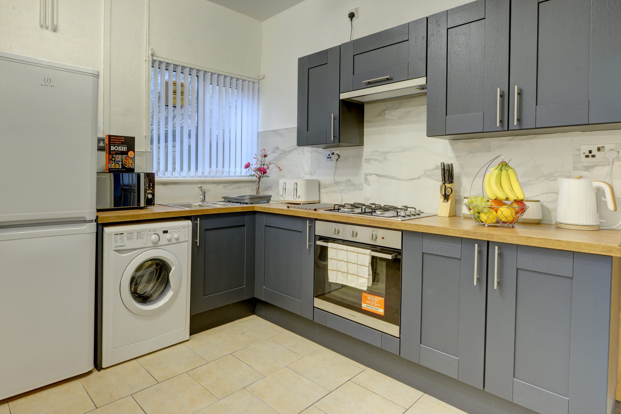 Cosy 2 Bedroom 4 Beds w/ Parking near City Centre in Argyll Street 39 CV2 4FJ - Property image 44 - VivreStays