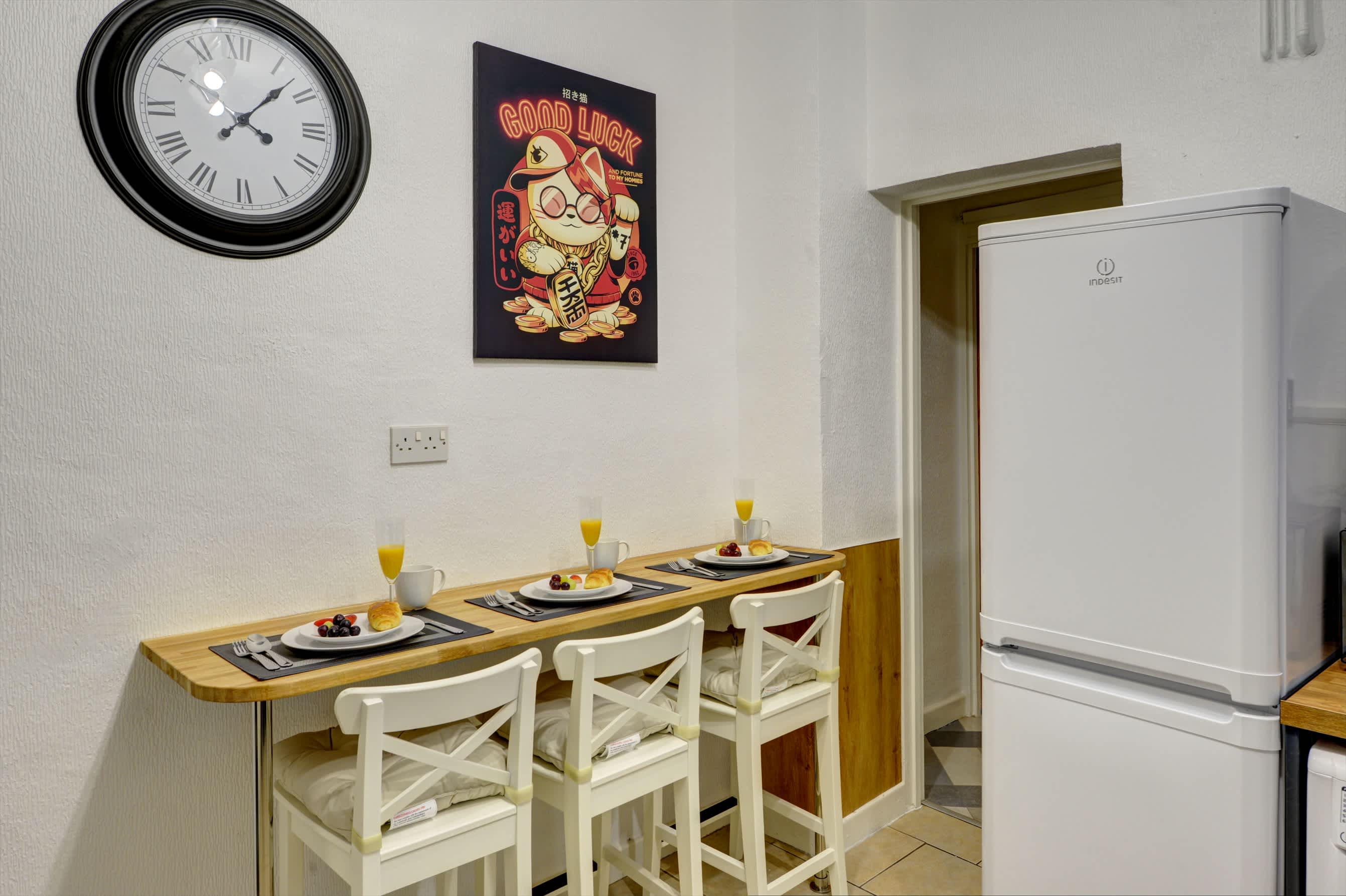 Cosy 2 Bedroom 4 Beds w/ Parking near City Centre in Argyll Street 39 CV2 4FJ - Property image 50 - VivreStays